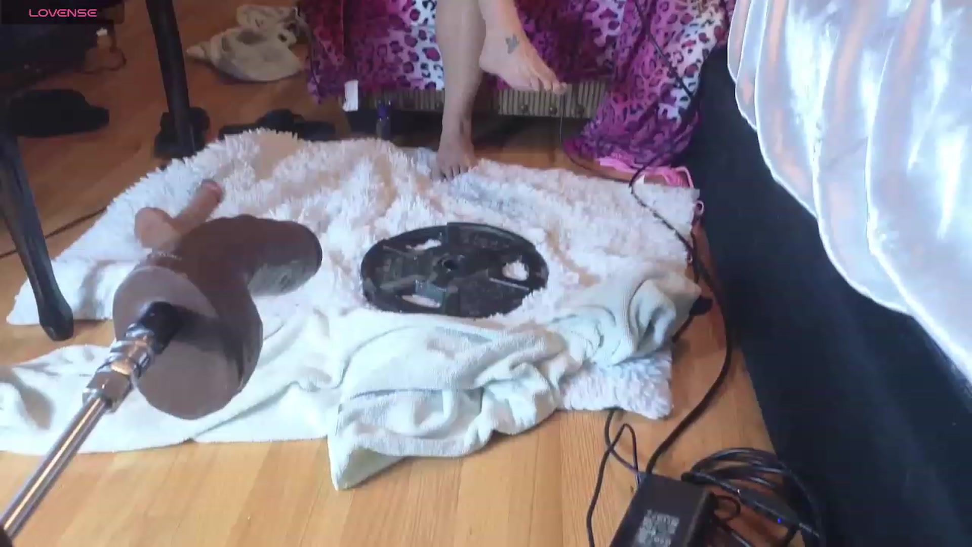Gallery image thumbnail from HollyHanna's myfreecams stream on, 12/21/2023, 09:02 image 11 of 20