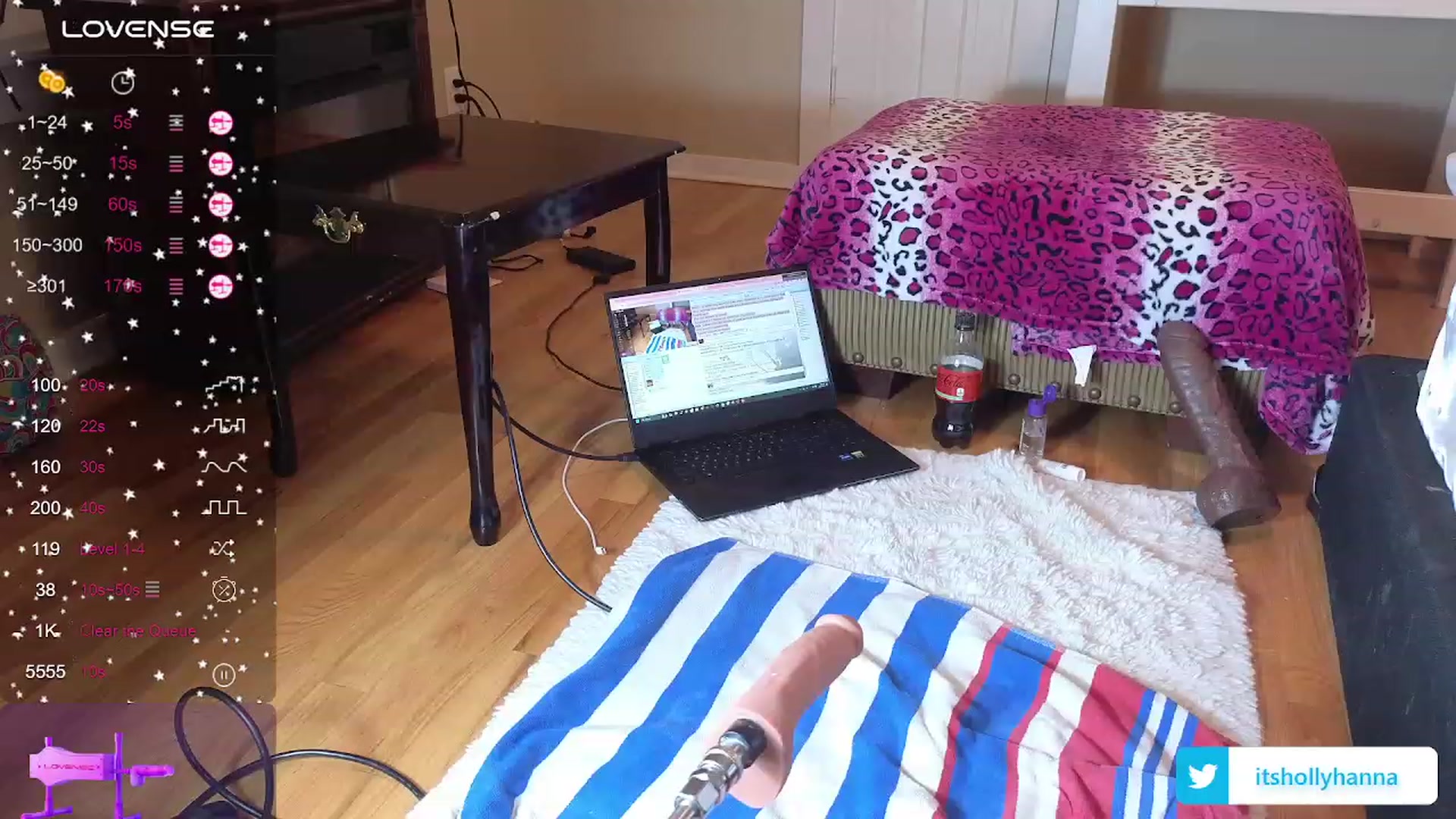 Gallery image thumbnail from HollyHanna's myfreecams stream on, 12/28/2023, 03:54 image 11 of 20
