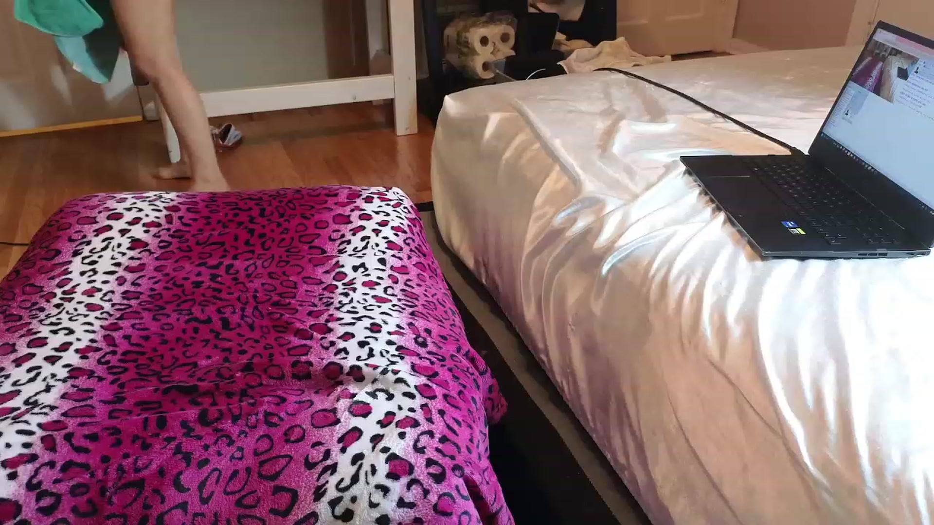 Gallery image thumbnail from HollyHanna's myfreecams stream on, 01/07/2024, 24:13 image 13 of 20