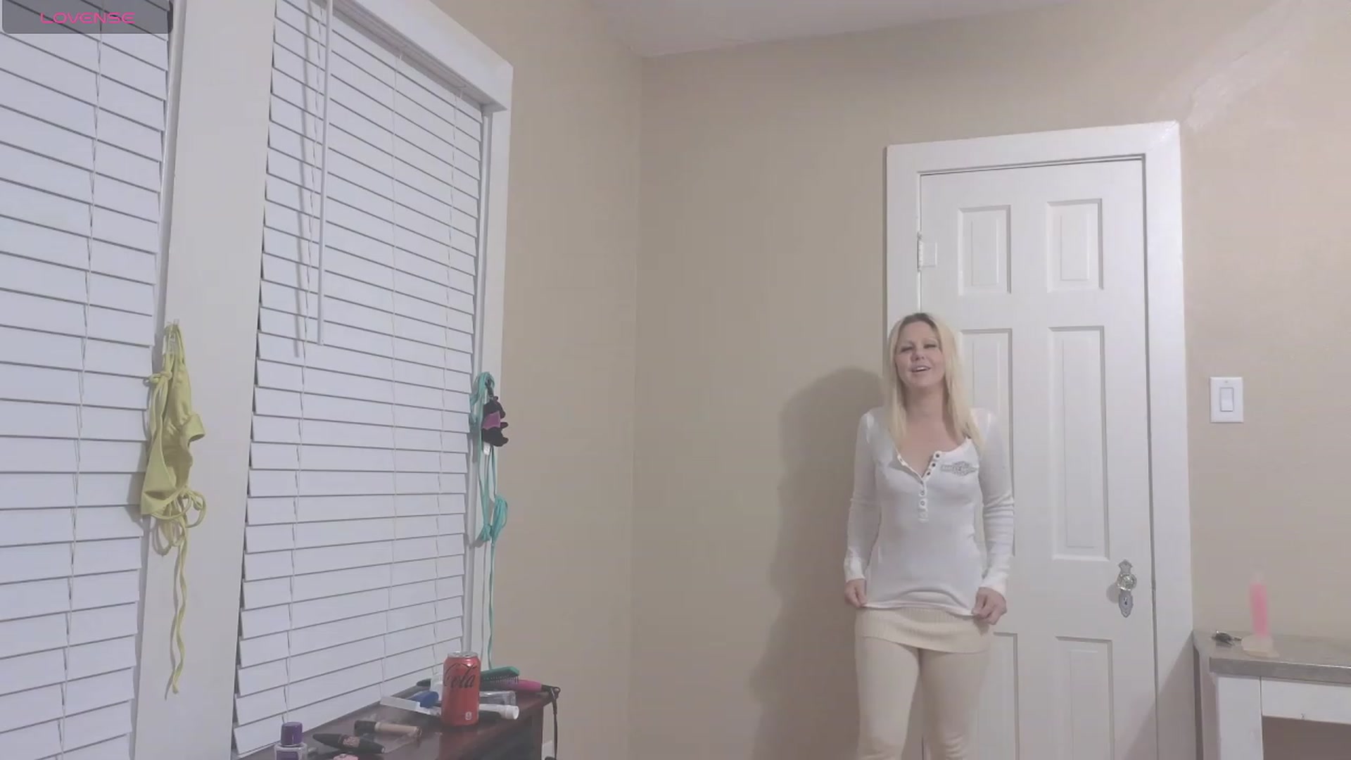Gallery image thumbnail from HollyHanna's myfreecams stream on, 01/09/2024, 09:09 image 16 of 20