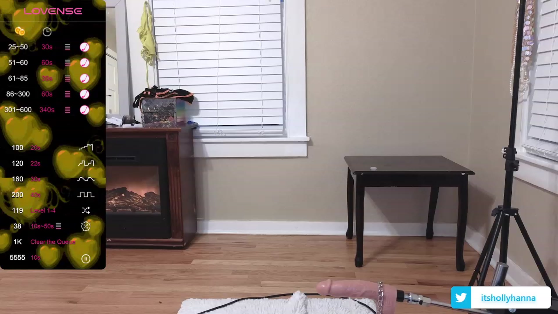Gallery image thumbnail from HollyHanna's myfreecams stream on, 01/31/2024, 24:32 image 18 of 20