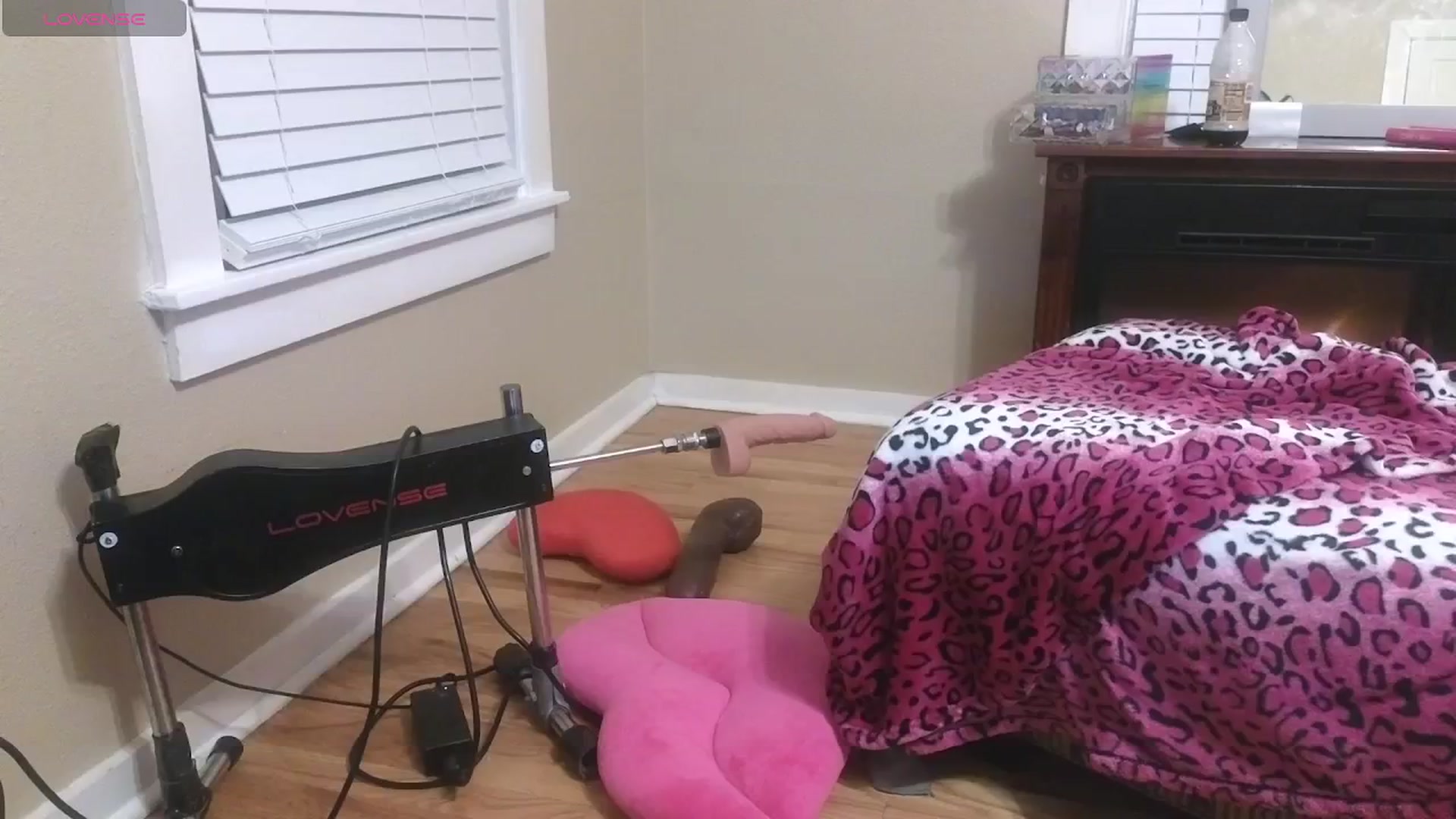 Gallery image thumbnail from HollyHanna's myfreecams stream on, 02/16/2024, 08:13 image 15 of 20