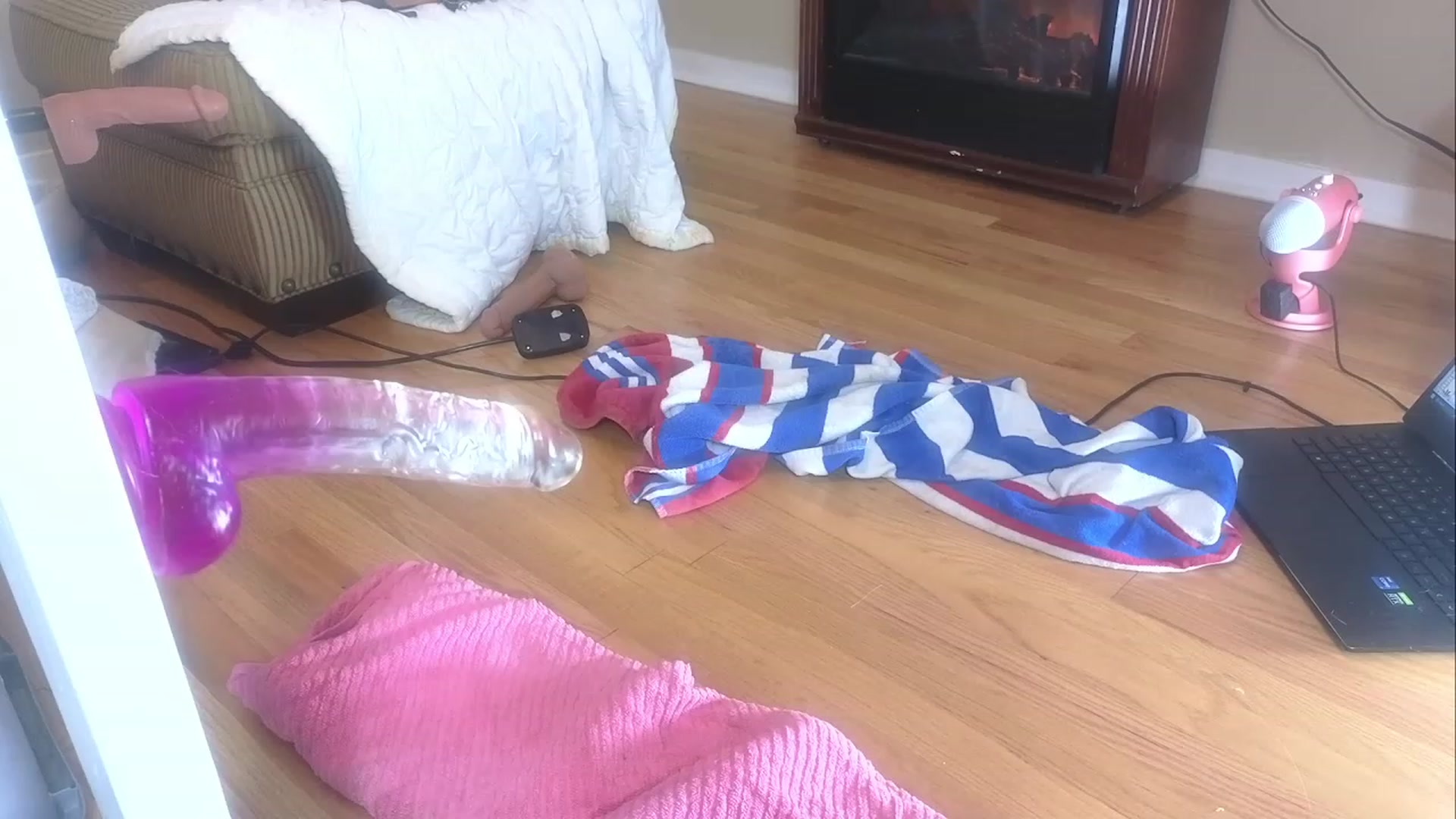 Gallery image thumbnail from HollyHanna's myfreecams stream on, 02/19/2024, 07:57 image 3 of 20