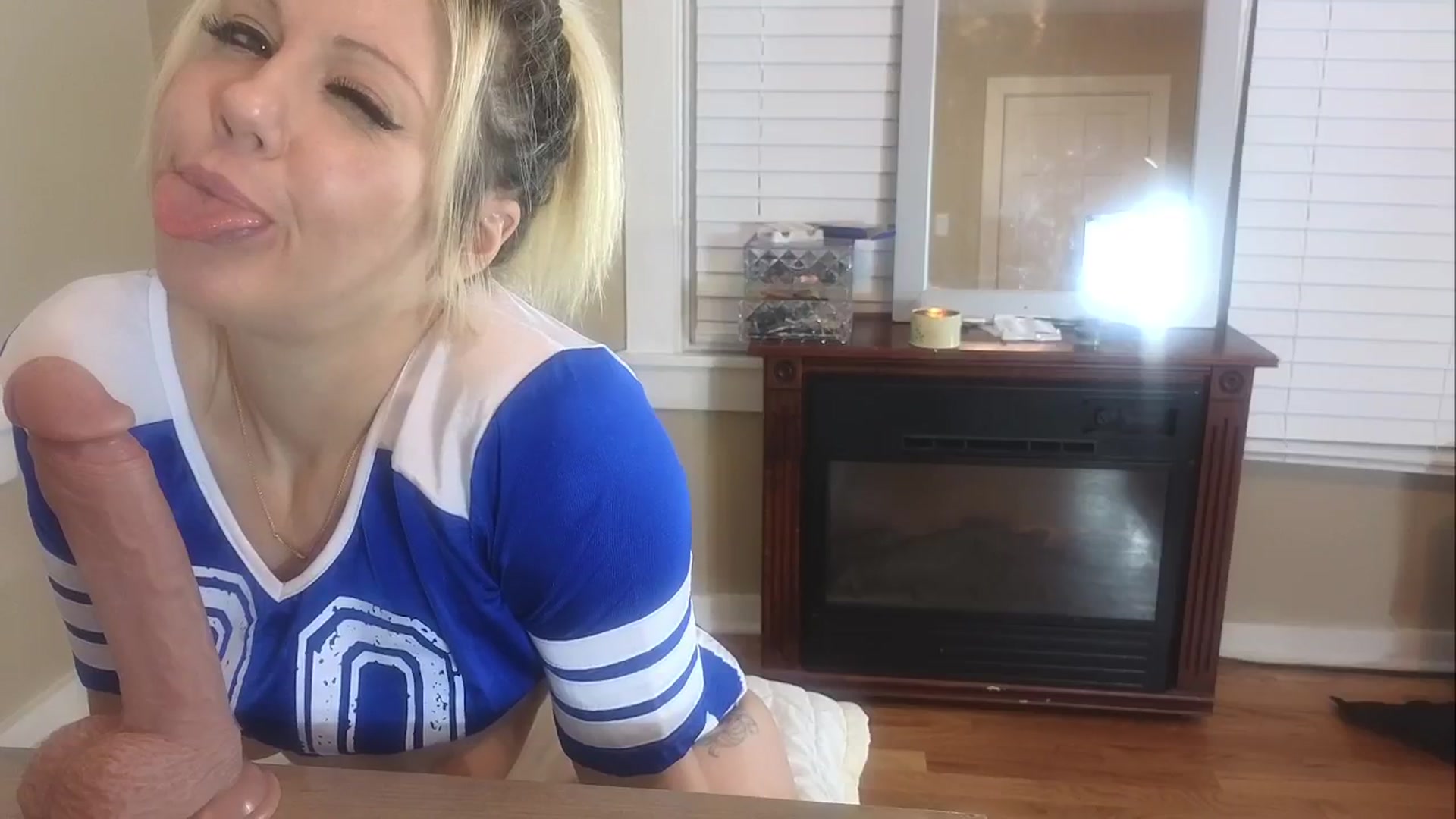 Gallery image thumbnail from HollyHanna's myfreecams stream on, 02/21/2024, 03:40 image 11 of 20