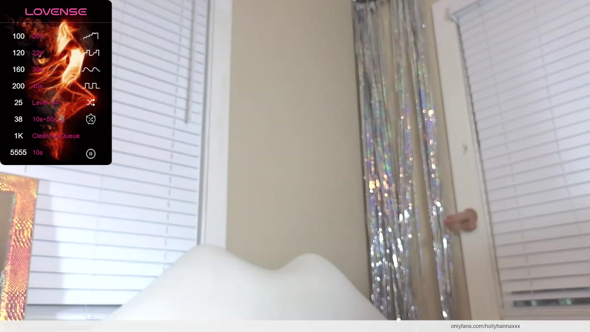 Gallery image thumbnail from HollyHanna's myfreecams stream on, 03/18/2024, 01:03 image 8 of 20