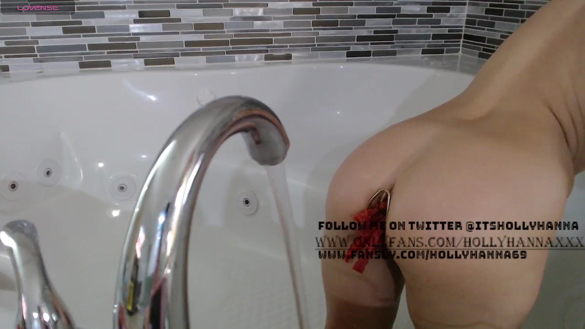 Gallery image thumbnail from HollyHanna's myfreecams stream on, 05/26/2024, 04:13 image 19 of 20