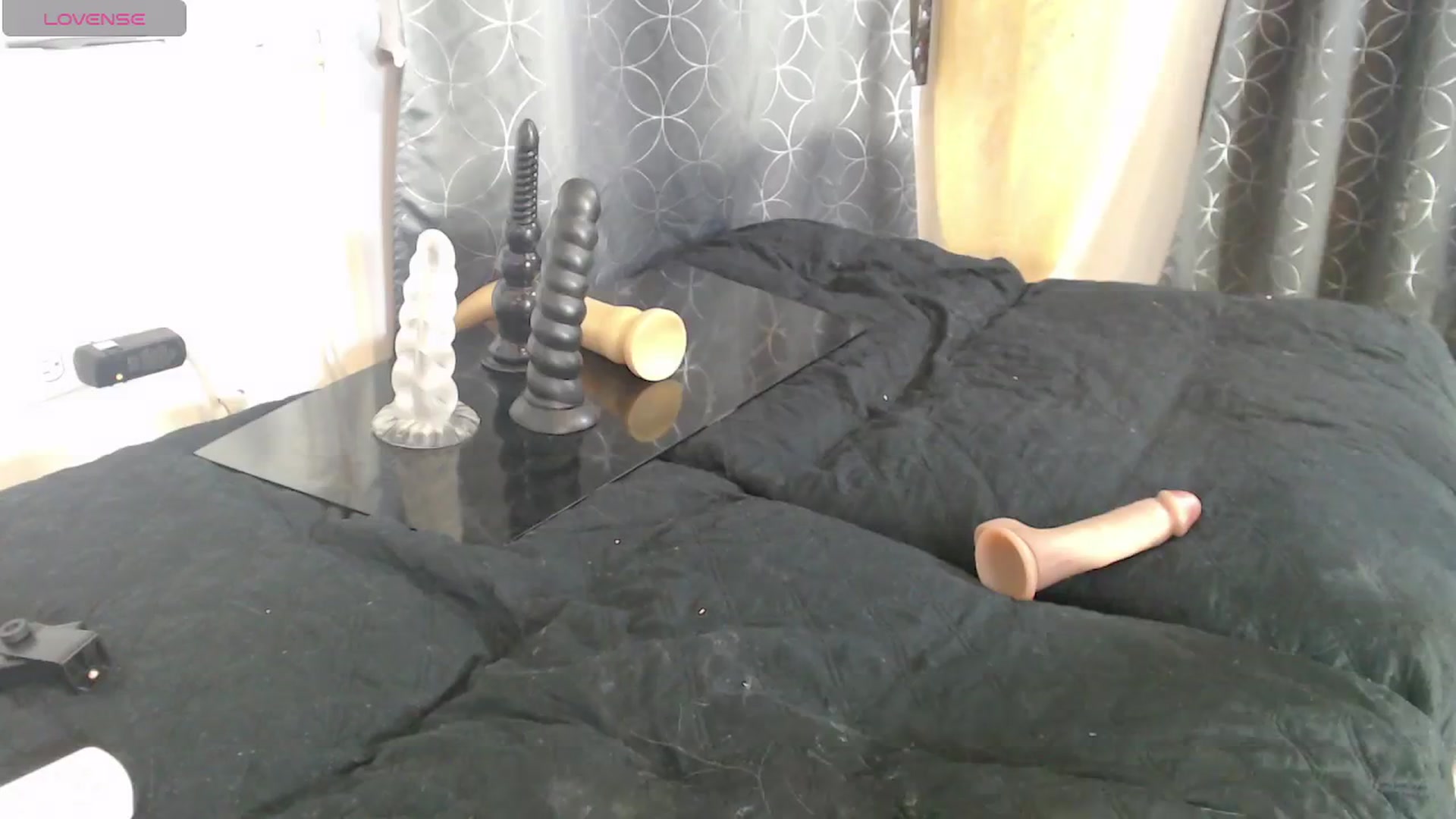 Gallery image thumbnail from HollyHanna's myfreecams stream on, 09/30/2024, 02:13 image 16 of 20