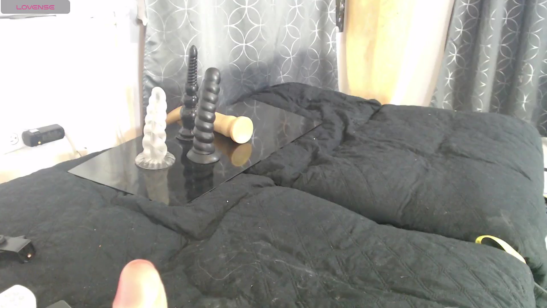 Gallery image thumbnail from HollyHanna's myfreecams stream on, 09/30/2024, 02:13 image 5 of 20