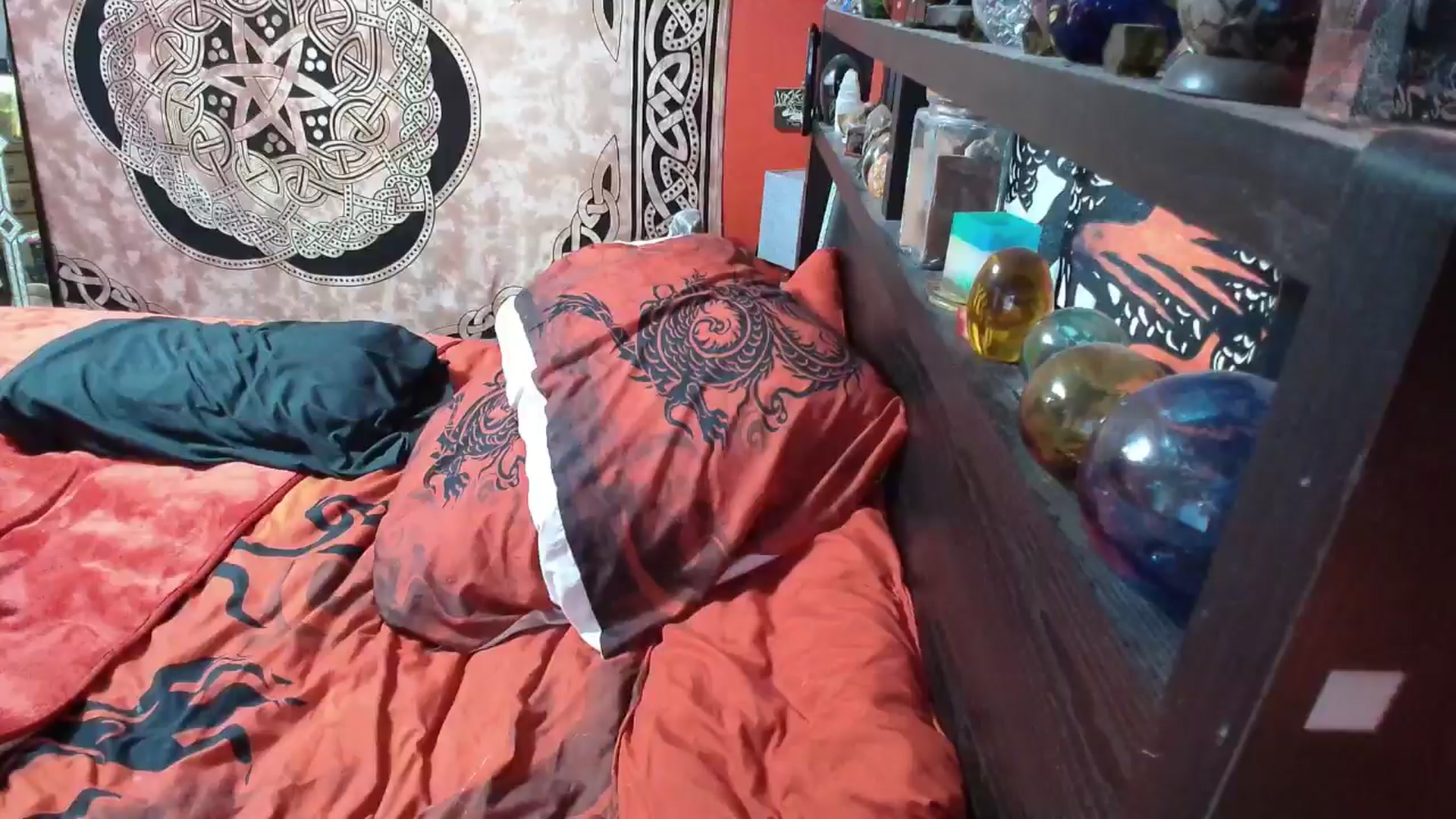Gallery image thumbnail from HollyHanna's myfreecams stream on, 04/25/2025, 21:47 image 16 of 20