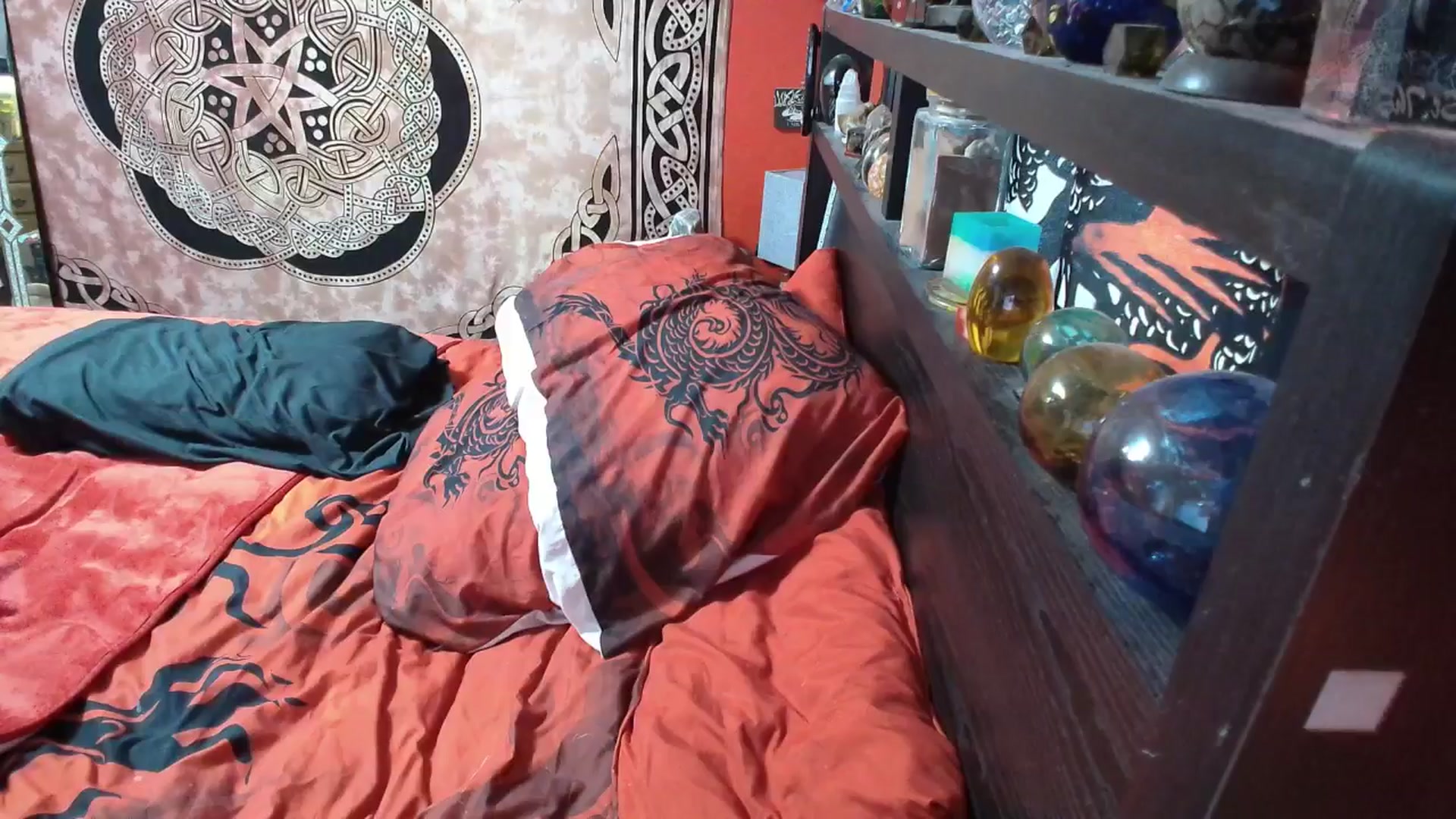 Gallery image thumbnail from HollyHanna's myfreecams stream on, 04/25/2025, 21:47 image 17 of 20