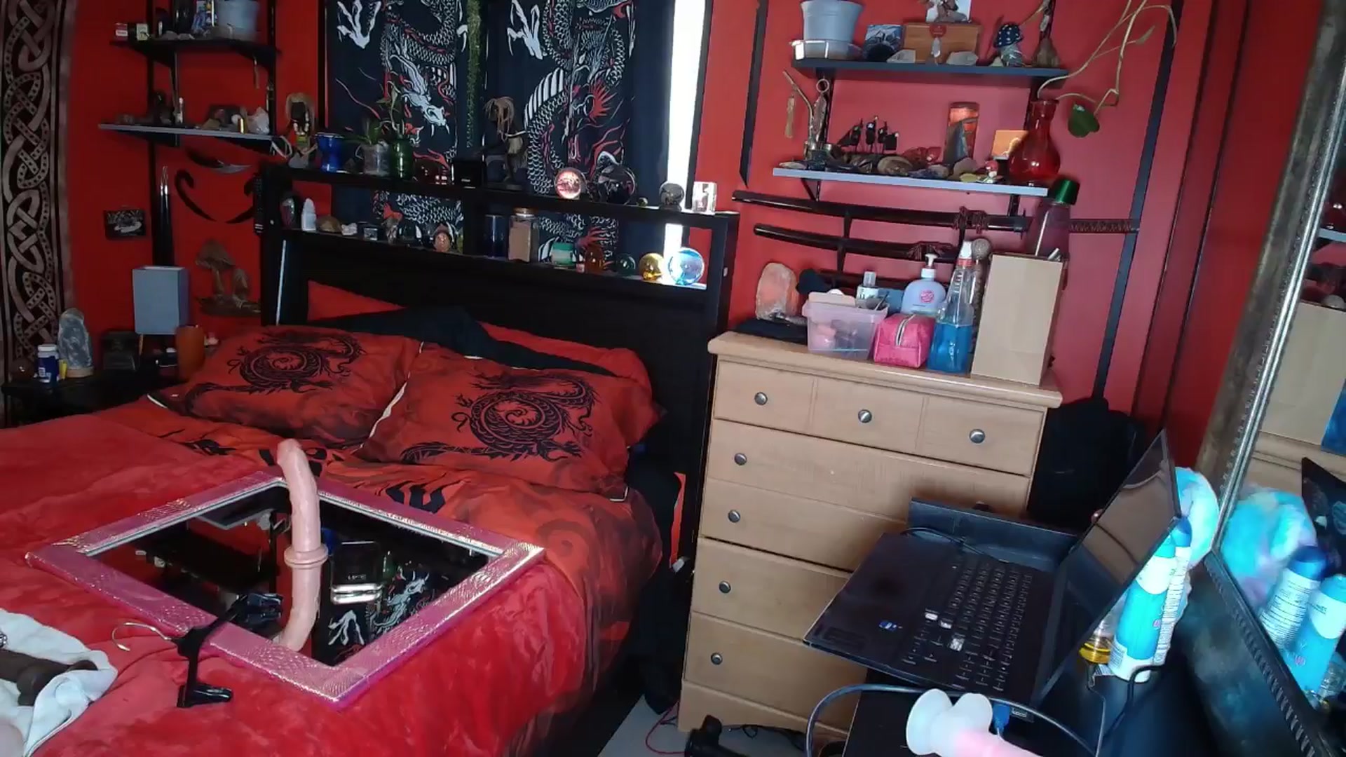 Gallery image thumbnail from HollyHanna's myfreecams stream on, 04/28/2025, 21:19 image 11 of 20