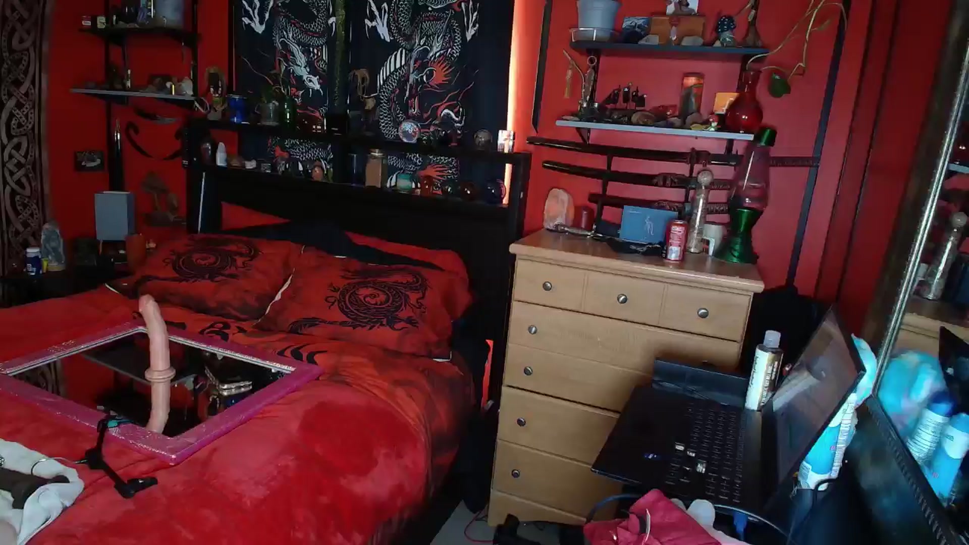 Gallery image thumbnail from HollyHanna's myfreecams stream on, 04/28/2025, 21:19 image 15 of 20