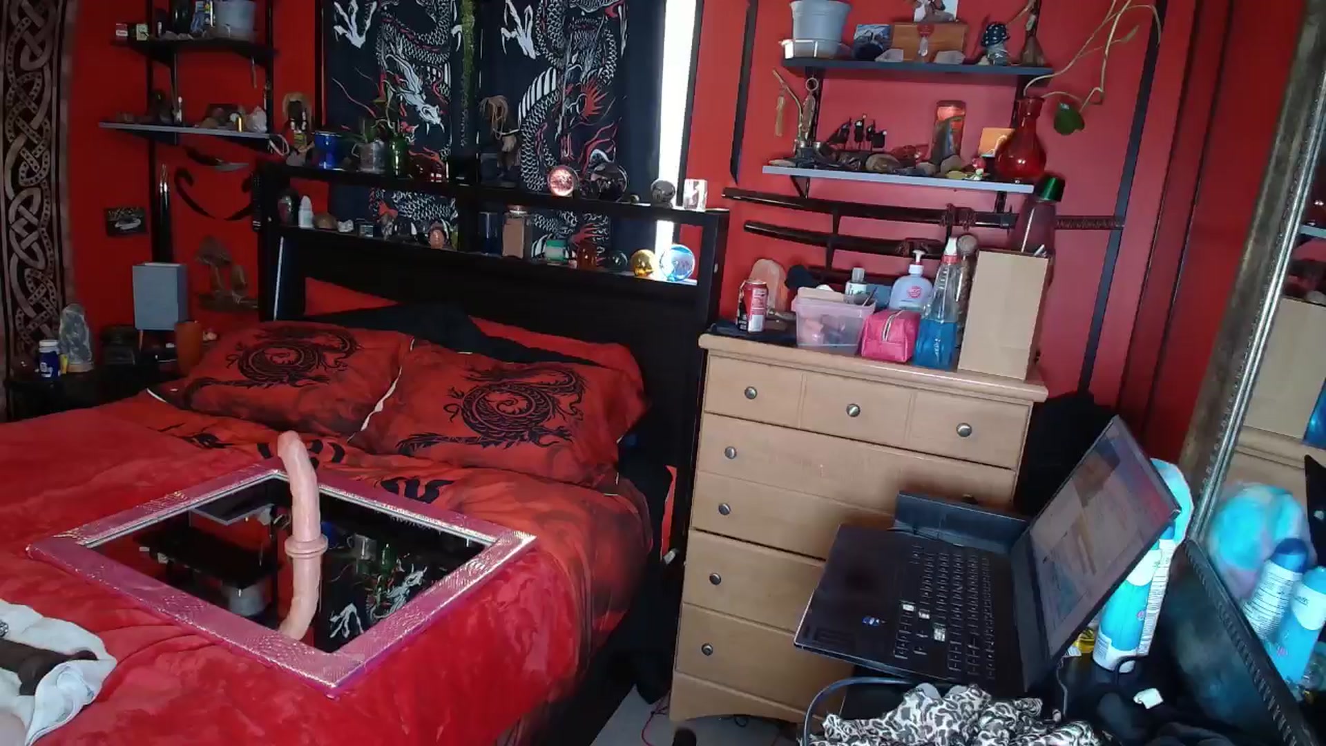 Gallery image thumbnail from HollyHanna's myfreecams stream on, 04/28/2025, 21:19 image 4 of 20