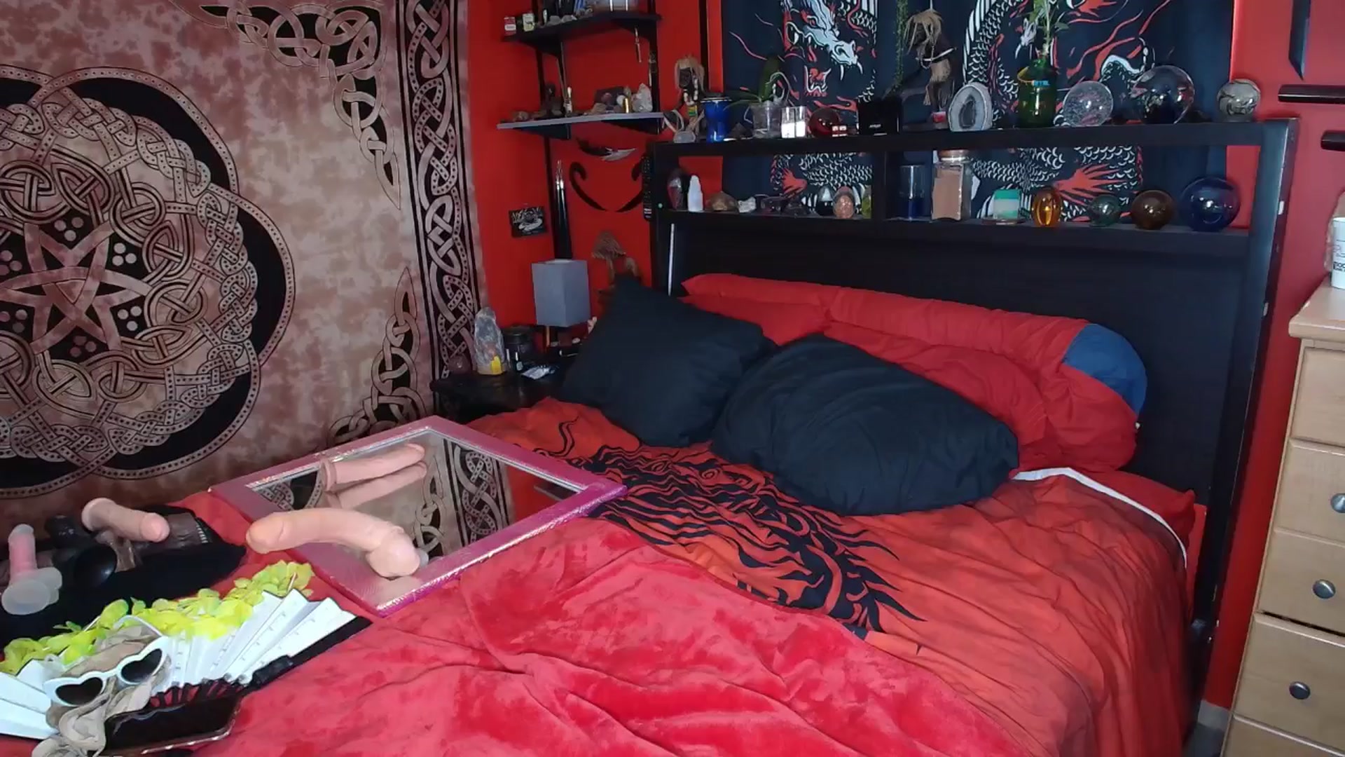 Gallery image thumbnail from HollyHanna's myfreecams stream on, 06/02/2025, 19:12 image 6 of 20
