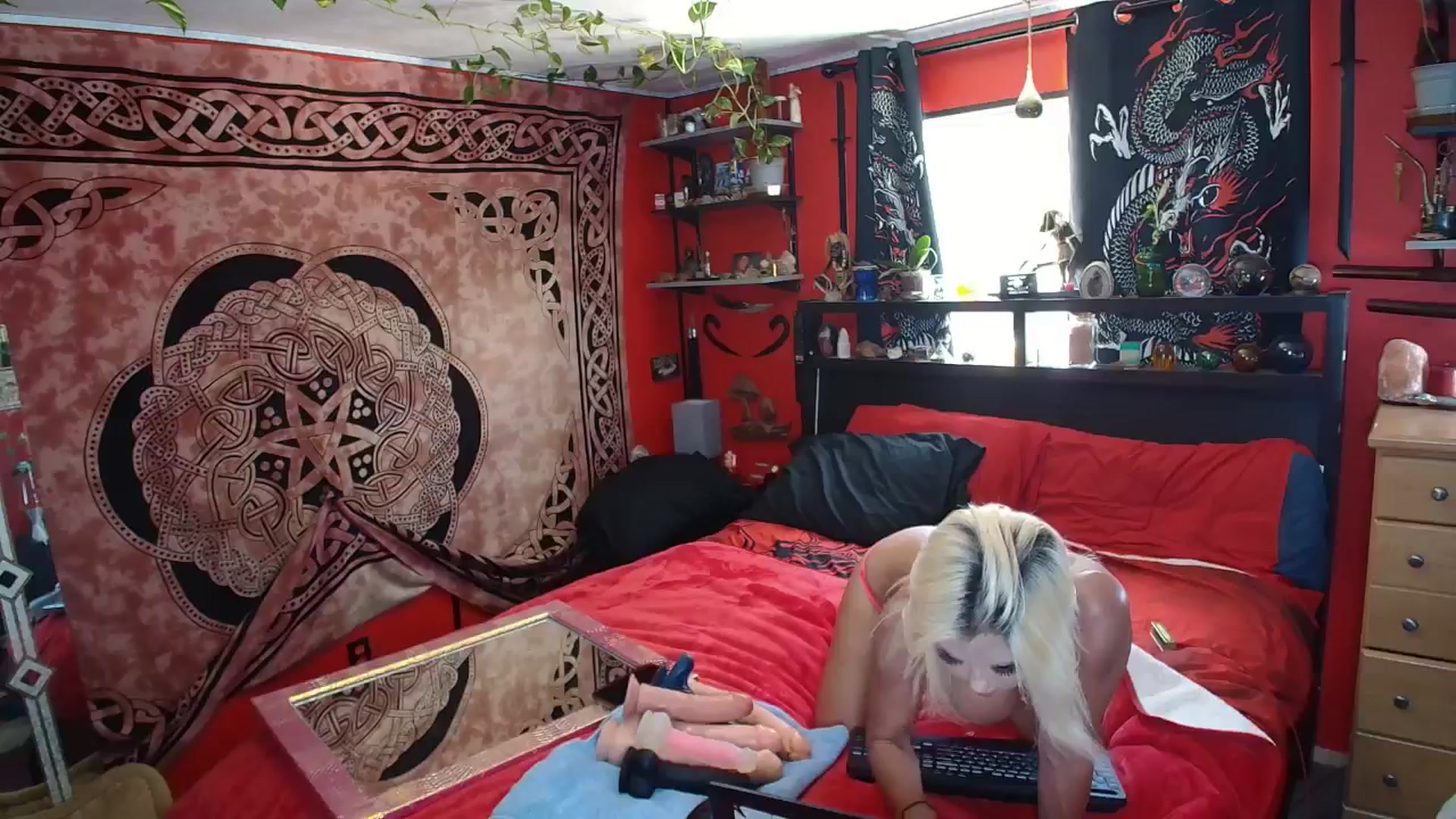 Gallery image thumbnail from HollyHanna's myfreecams stream on, 06/07/2025, 19:08 image 14 of 20