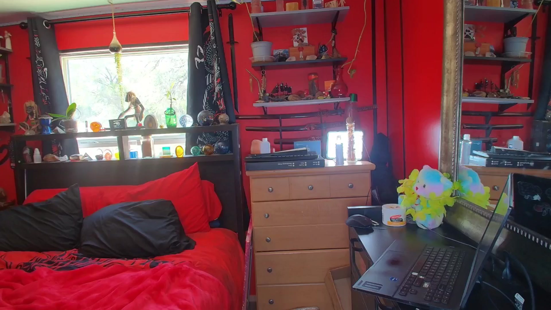 Gallery image thumbnail from HollyHanna's myfreecams stream on, 06/09/2025, 19:29 image 8 of 20