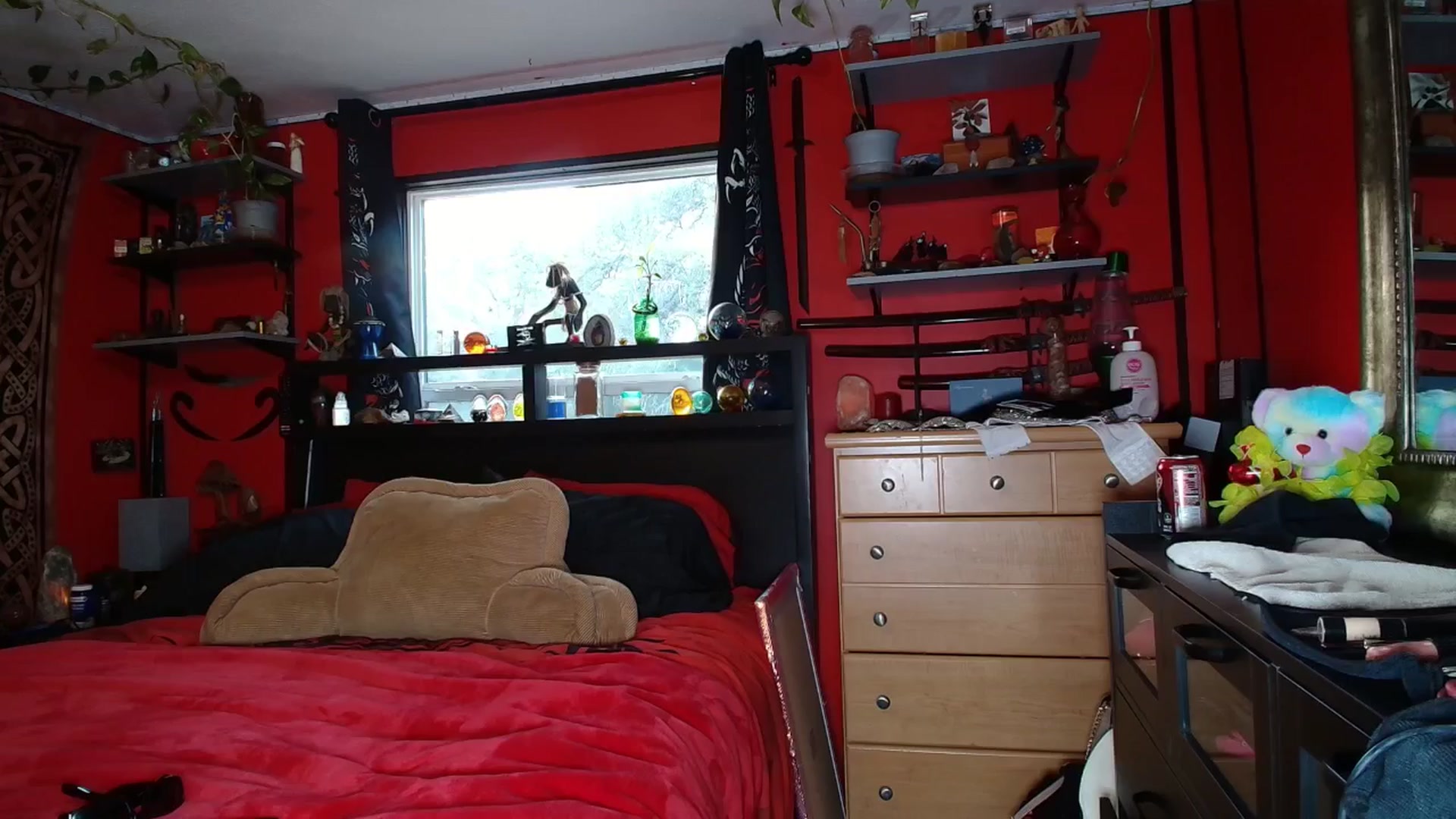 Gallery image thumbnail from HollyHanna's myfreecams stream on, 06/30/2025, 01:52 image 6 of 20