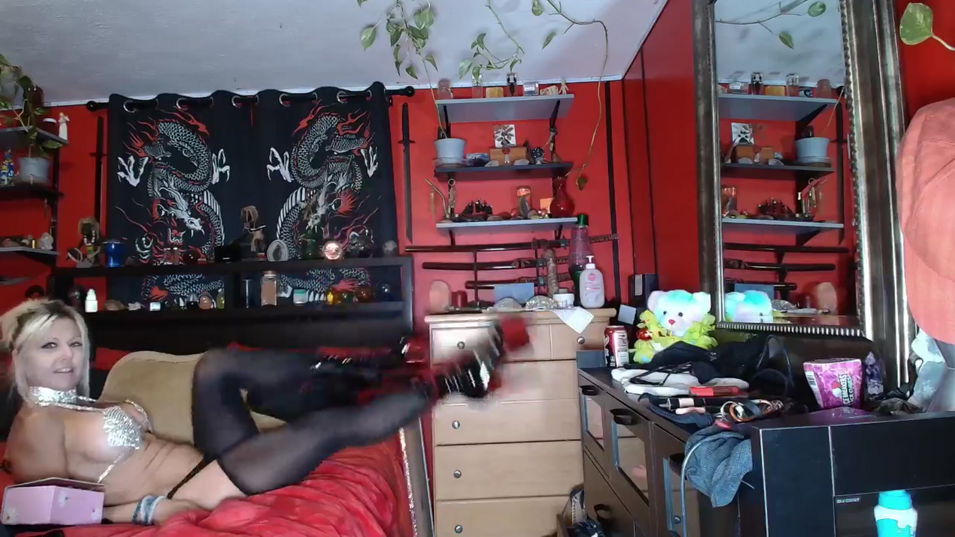 Gallery image thumbnail from HollyHanna's myfreecams stream on, 06/30/2025, 01:52 image 18 of 20