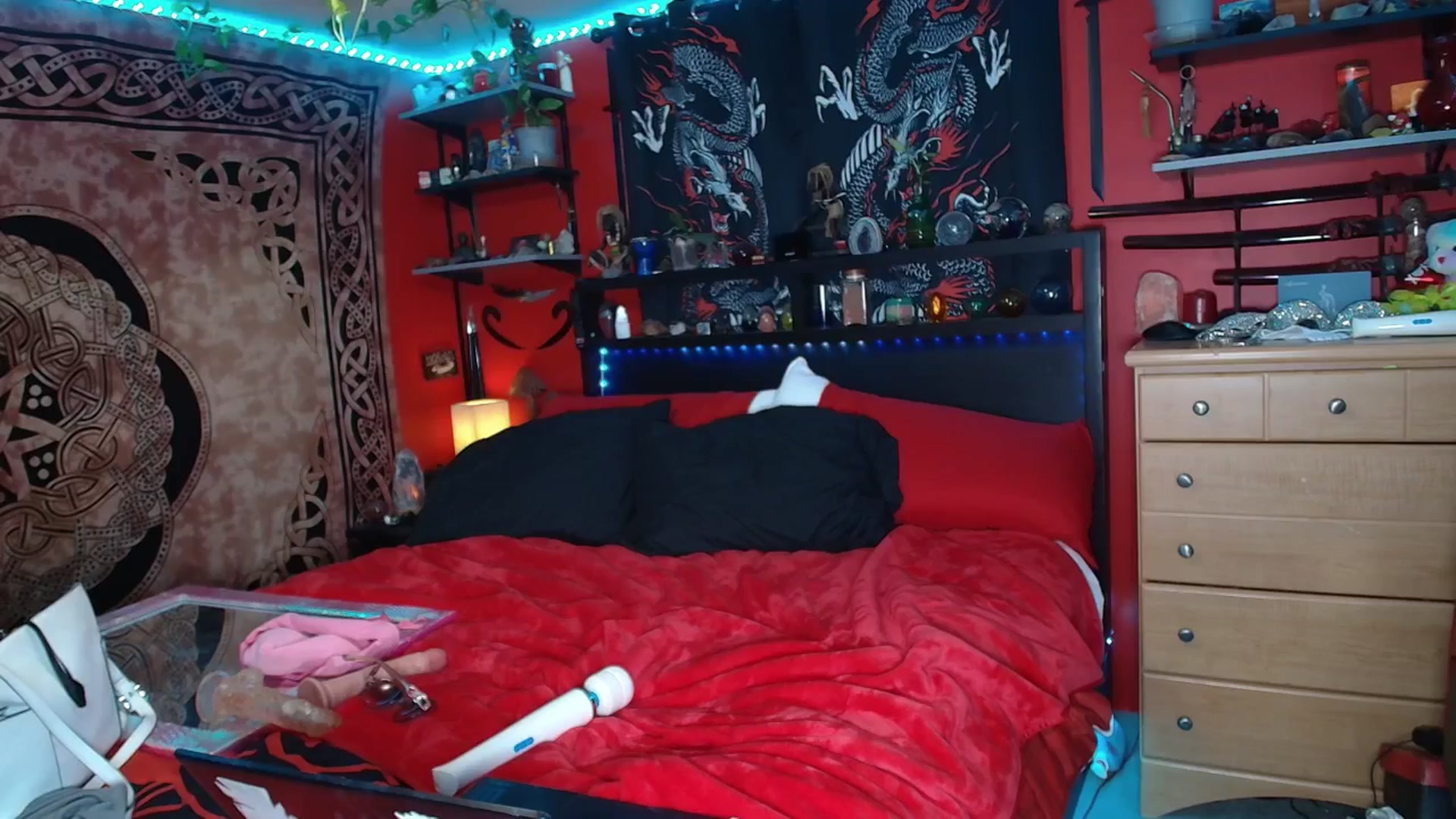 Gallery image thumbnail from HollyHanna's myfreecams stream on, 07/23/2025, 02:20 image 4 of 20