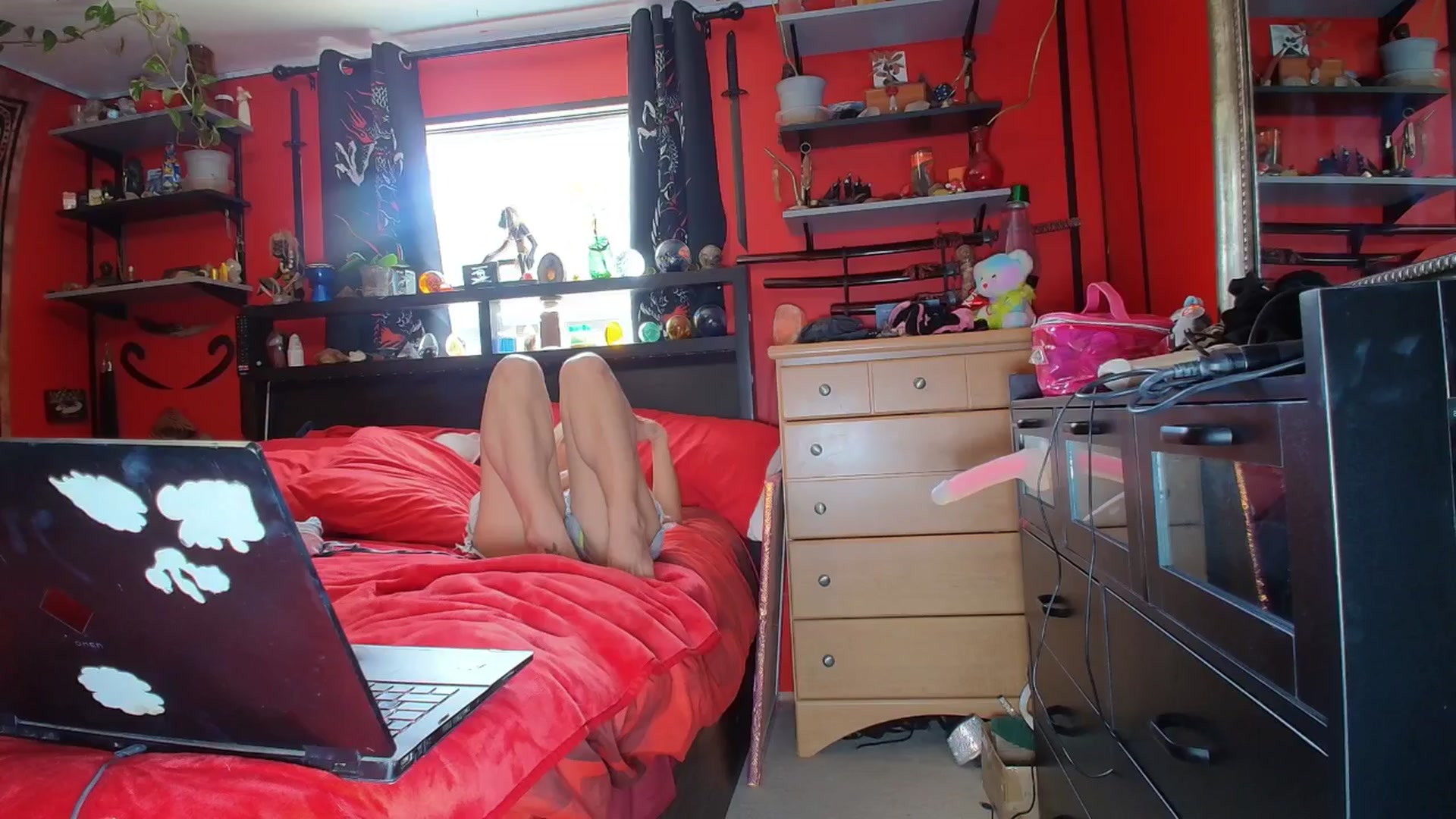 Gallery image thumbnail from HollyHanna's myfreecams stream on, 08/15/2025, 21:09 image 10 of 20