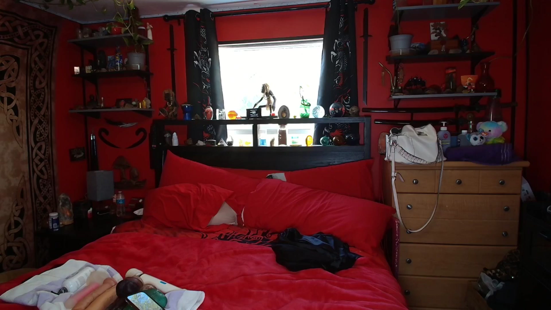 Gallery image thumbnail from HollyHanna's myfreecams stream on, 09/02/2025, 23:19 image 18 of 20
