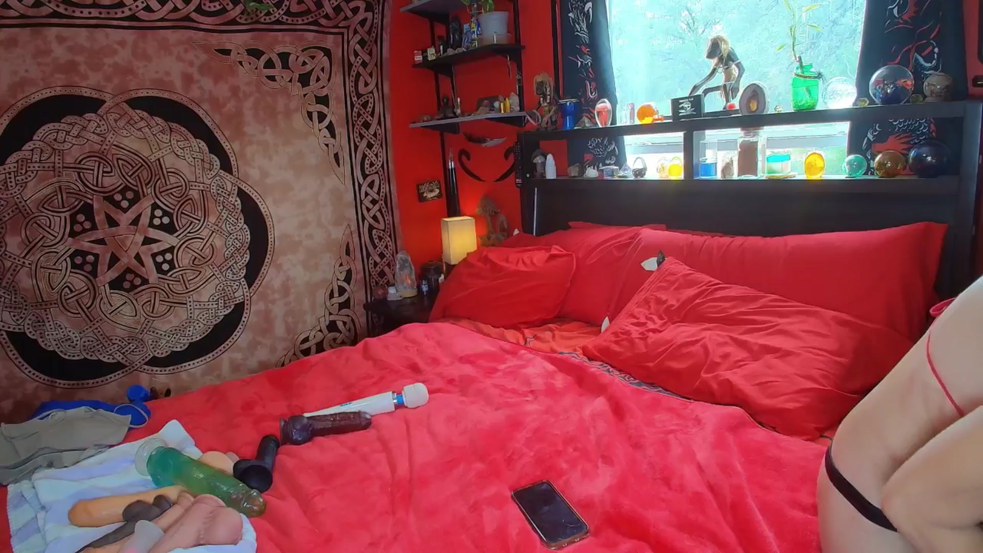Gallery image thumbnail from HollyHanna's myfreecams stream on, 09/07/2025, 20:45 image 4 of 20