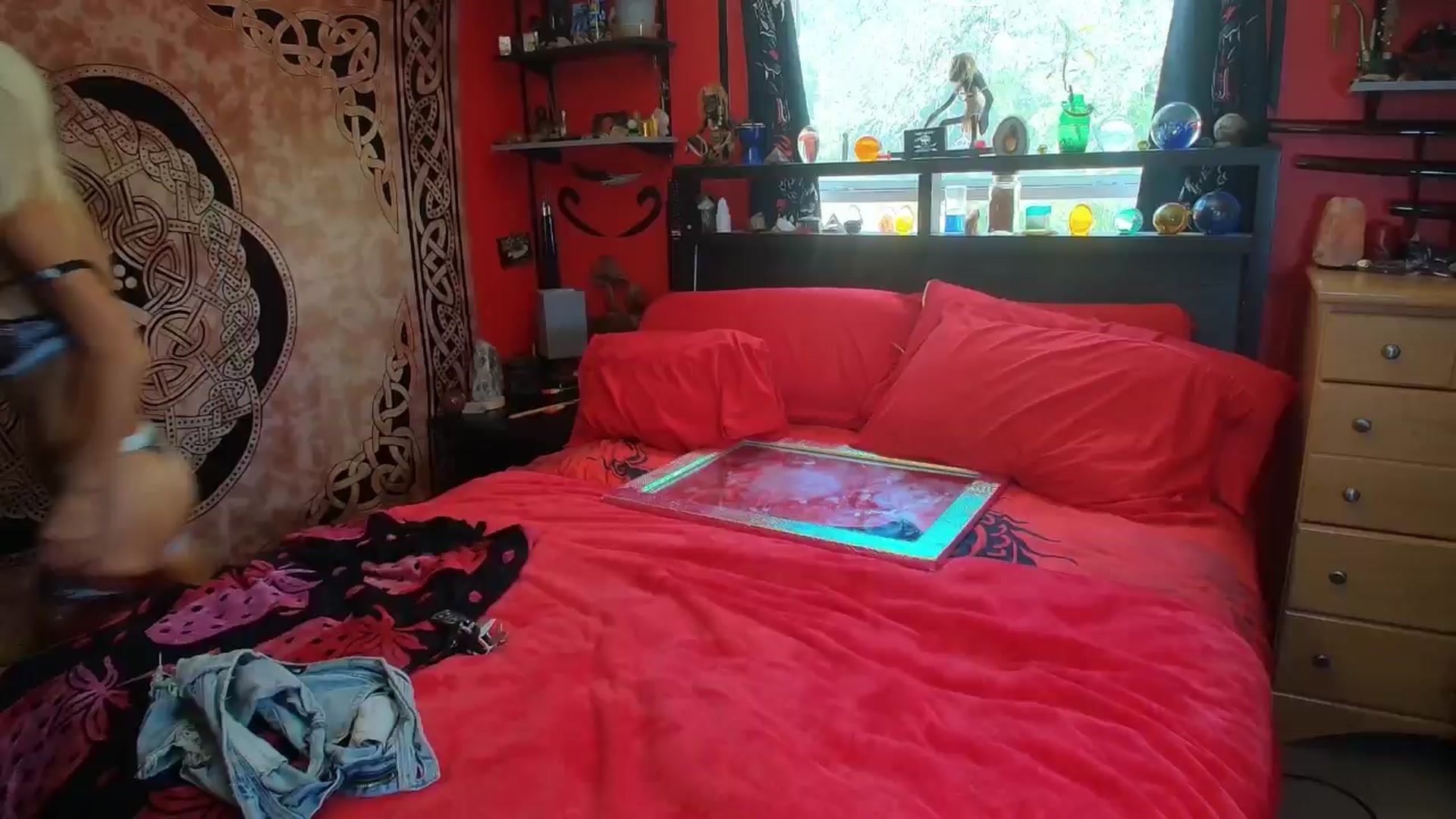 Gallery image thumbnail from HollyHanna's myfreecams stream on, 09/13/2025, 21:33 image 9 of 20