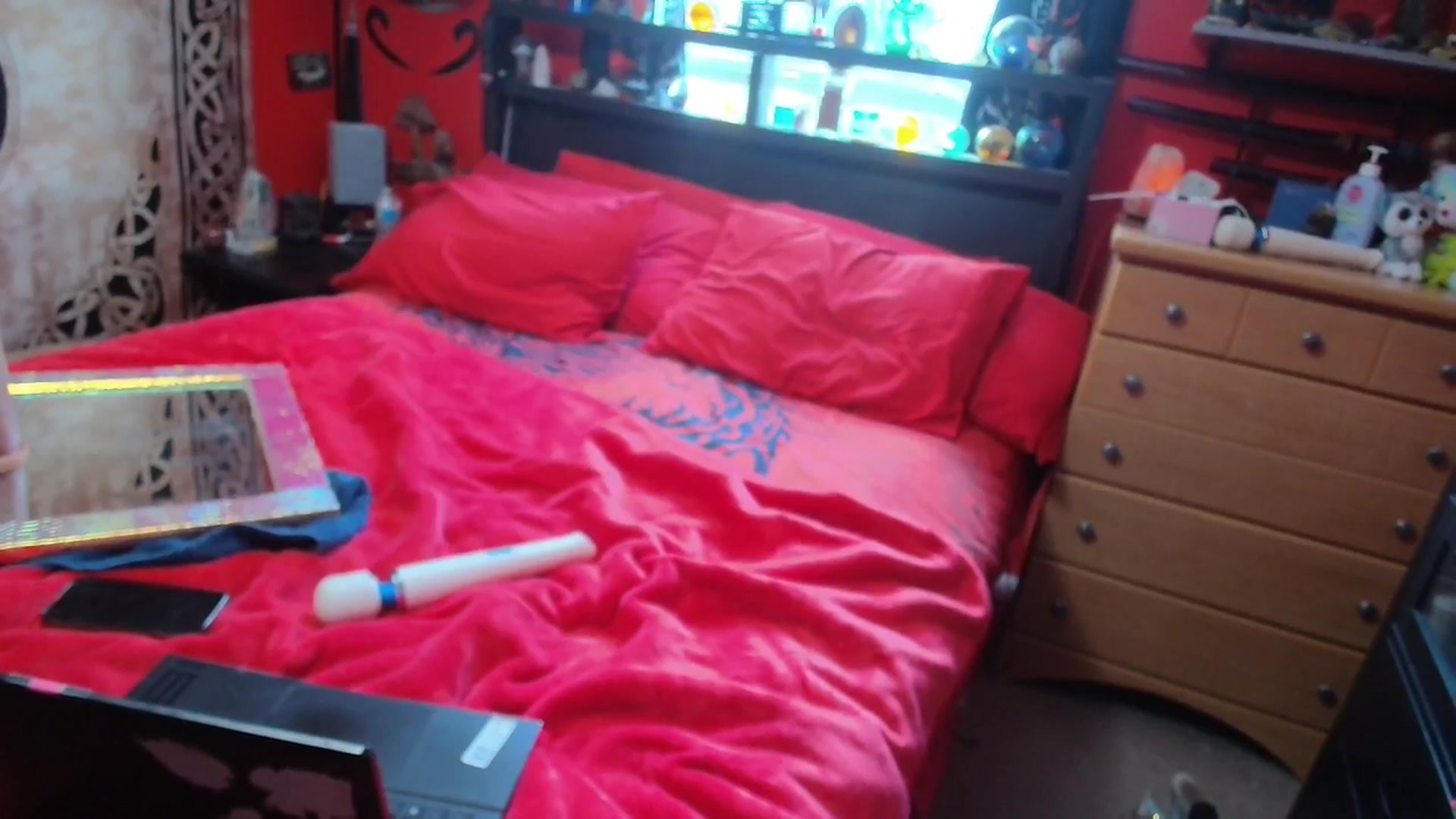 Gallery image thumbnail from HollyHanna's myfreecams stream on, 09/21/2025, 22:03 image 13 of 20