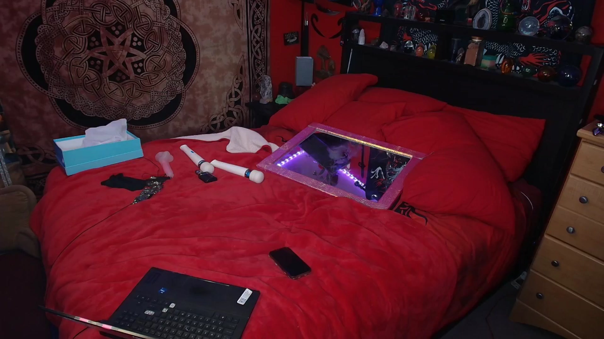 Gallery image thumbnail from HollyHanna's myfreecams stream on, 10/10/2025, 03:40 image 18 of 20