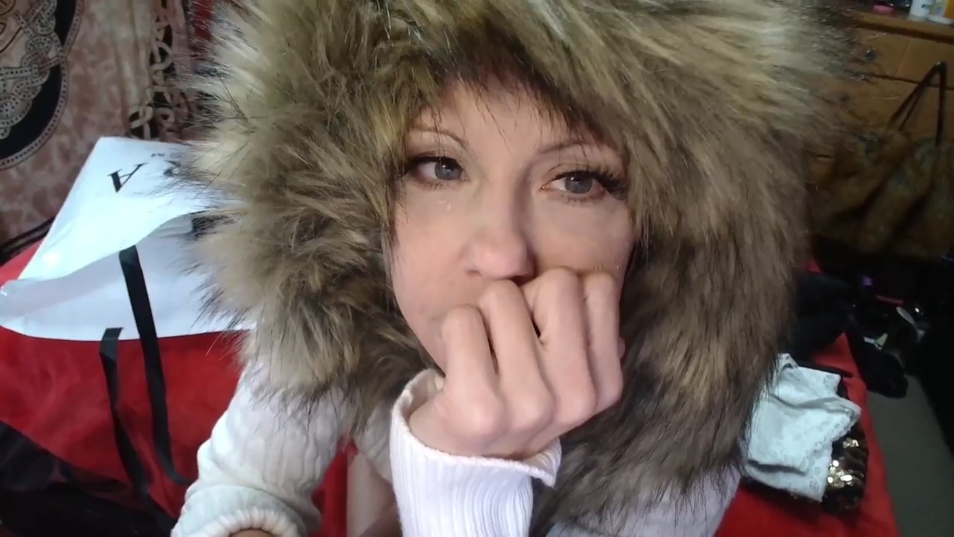 Gallery image thumbnail from HollyHanna's myfreecams stream on, 12/16/2025, 22:44 image 13 of 20