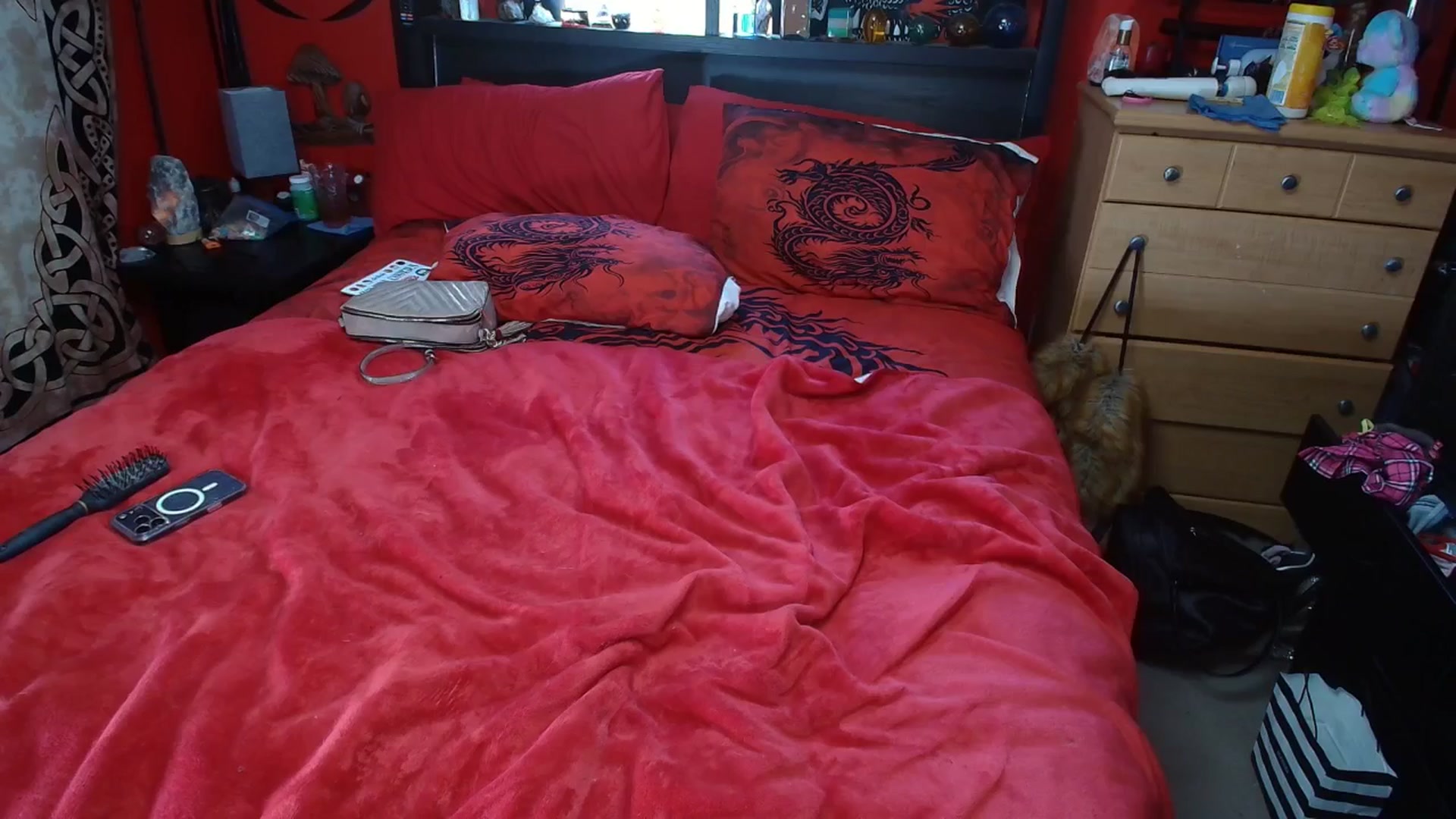 Gallery image thumbnail from HollyHanna's myfreecams stream on, 12/18/2025, 22:12 image 7 of 20