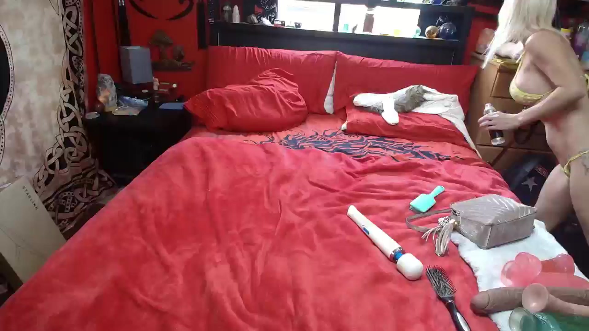 Gallery image thumbnail from HollyHanna's myfreecams stream on, 12/23/2025, 21:06 image 20 of 20