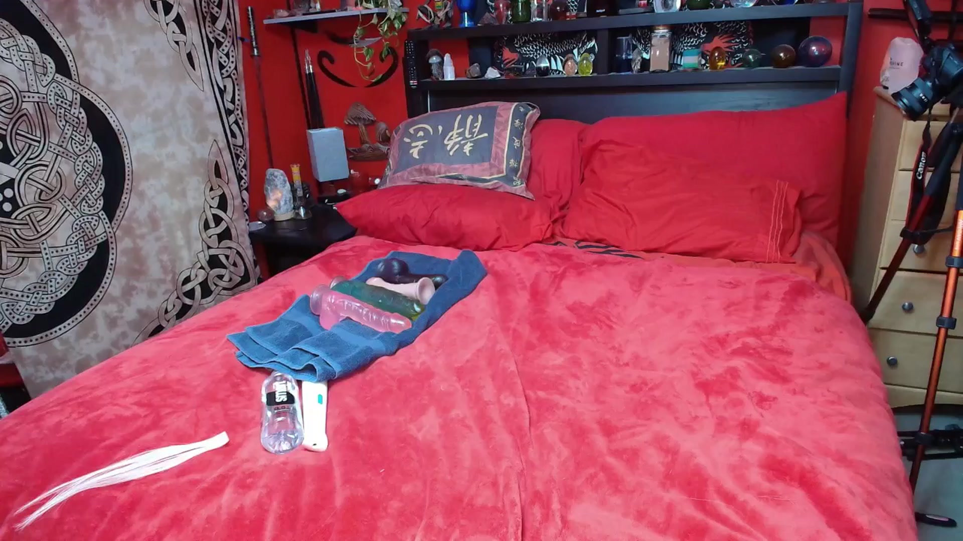Gallery image thumbnail from HollyHanna's myfreecams stream on, 12/31/2025, 01:39 image 15 of 20