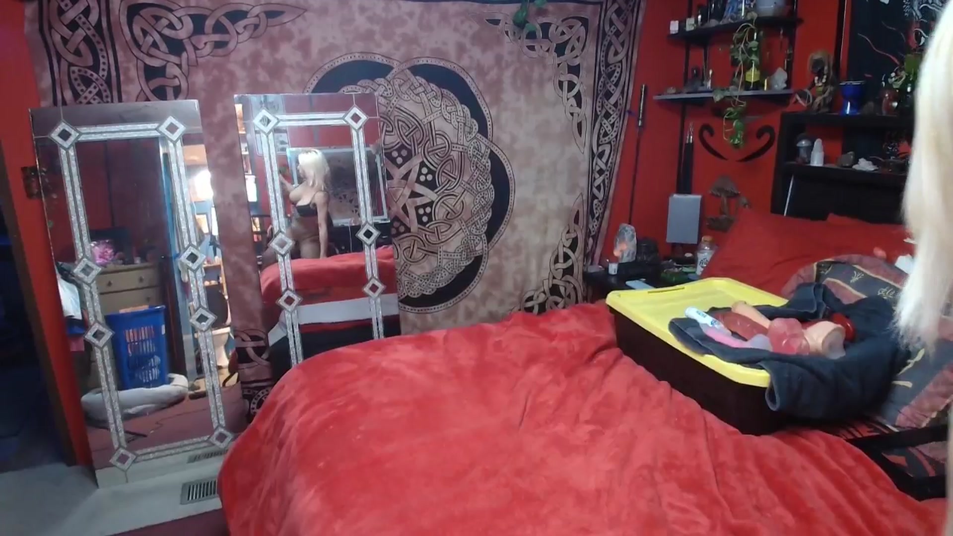 Gallery image thumbnail from HollyHanna's myfreecams stream on, 01/18/2026, 02:53 image 16 of 20