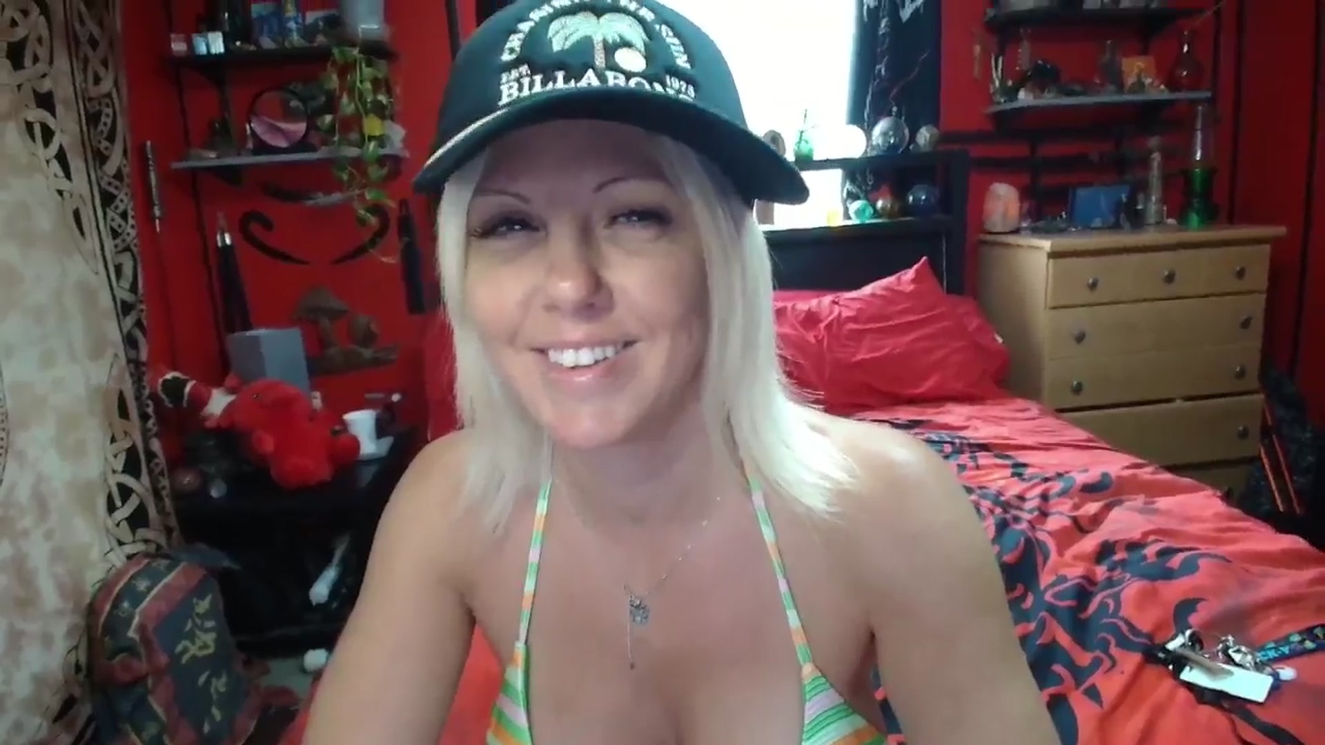 Gallery image thumbnail from HollyHanna's myfreecams stream on, 03/07/2026, 17:40 image 11 of 20