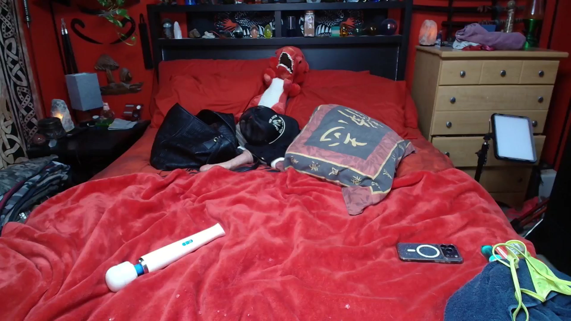 Gallery image thumbnail from HollyHanna's myfreecams stream on, 03/16/2026, 01:55 image 17 of 20