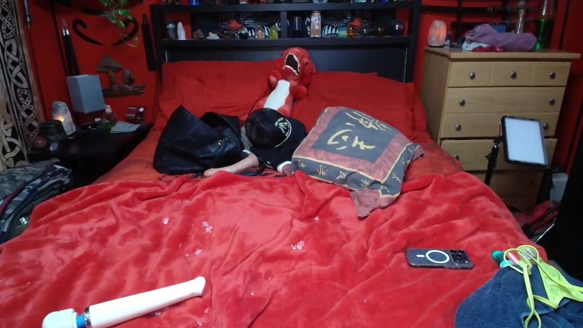 Gallery image thumbnail from HollyHanna's myfreecams stream on, 03/16/2026, 01:55 image 15 of 20