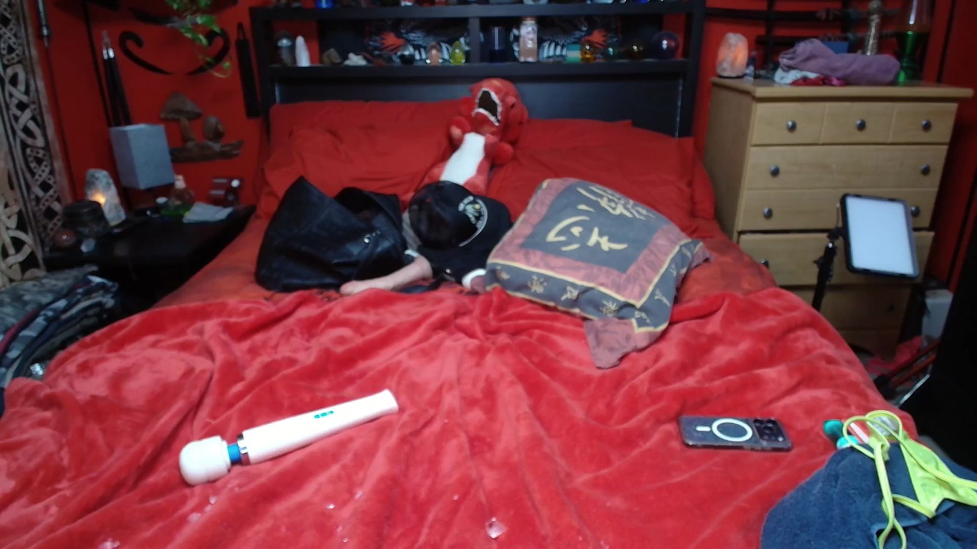 Gallery image thumbnail from HollyHanna's myfreecams stream on, 03/16/2026, 01:55 image 16 of 20