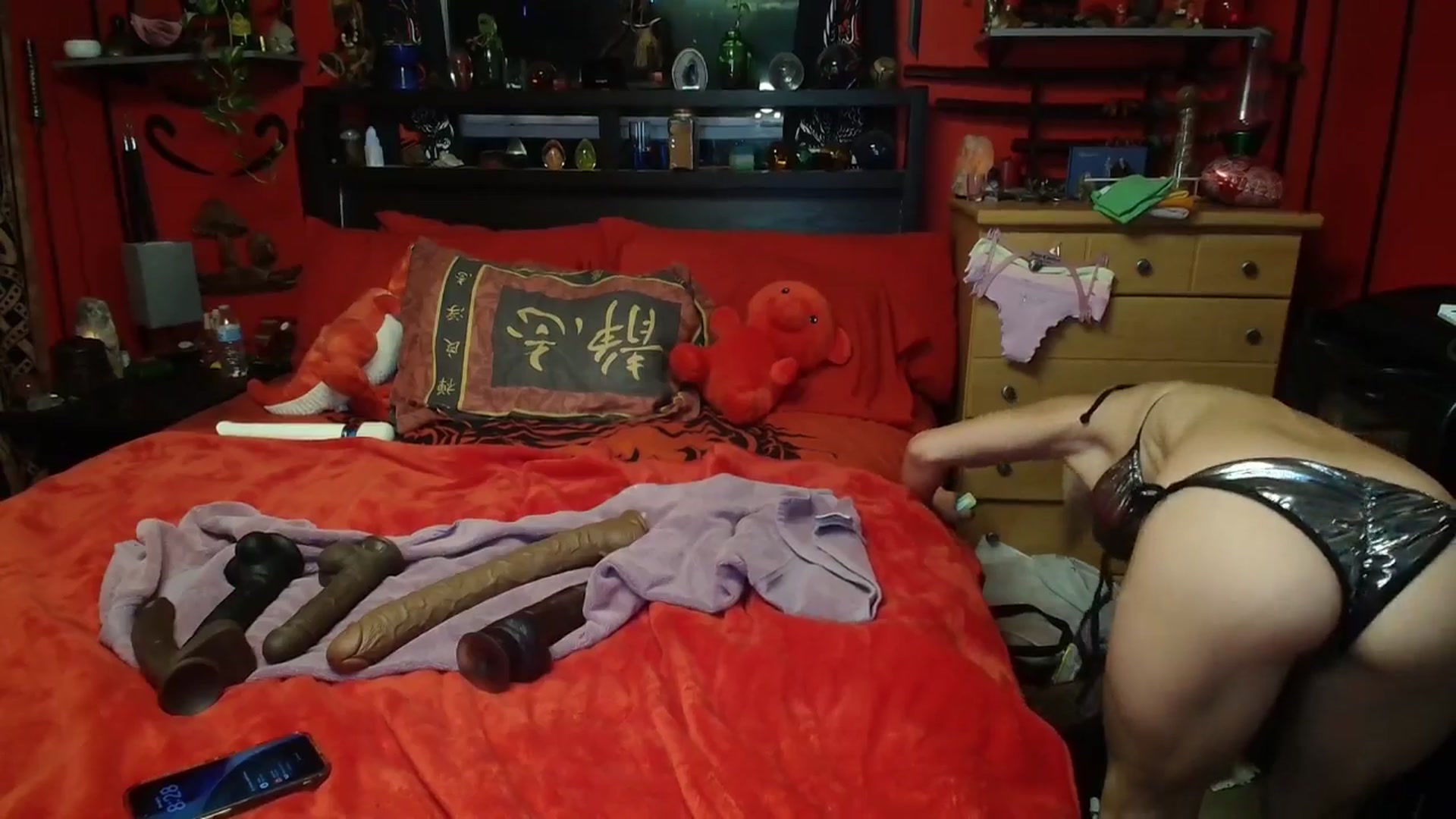 Gallery image thumbnail from HollyHanna's myfreecams stream on, 04/06/2026, 01:38 image 12 of 20
