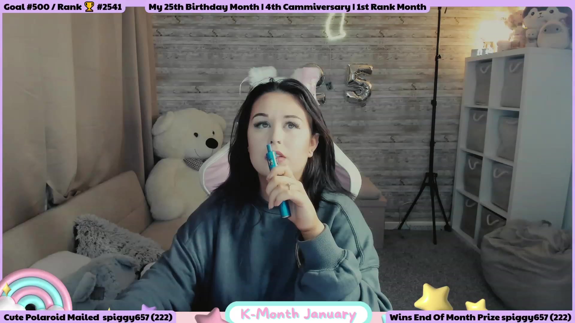 Gallery image thumbnail from HollyKittenn's myfreecams stream on, 01/03/2023, 17:26 image 11 of 20