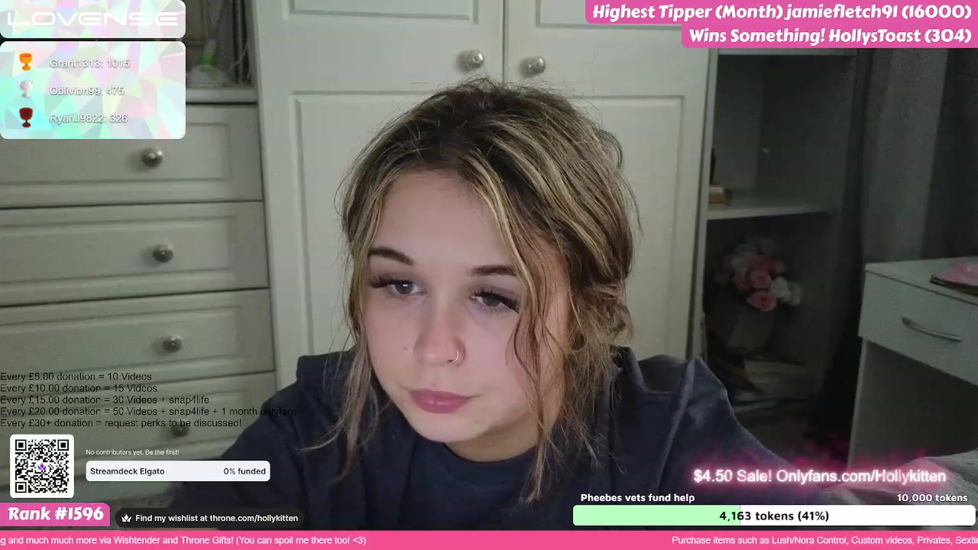 Gallery image thumbnail from HollyKittenn's myfreecams stream on, 07/20/2023, 19:43 image 13 of 20
