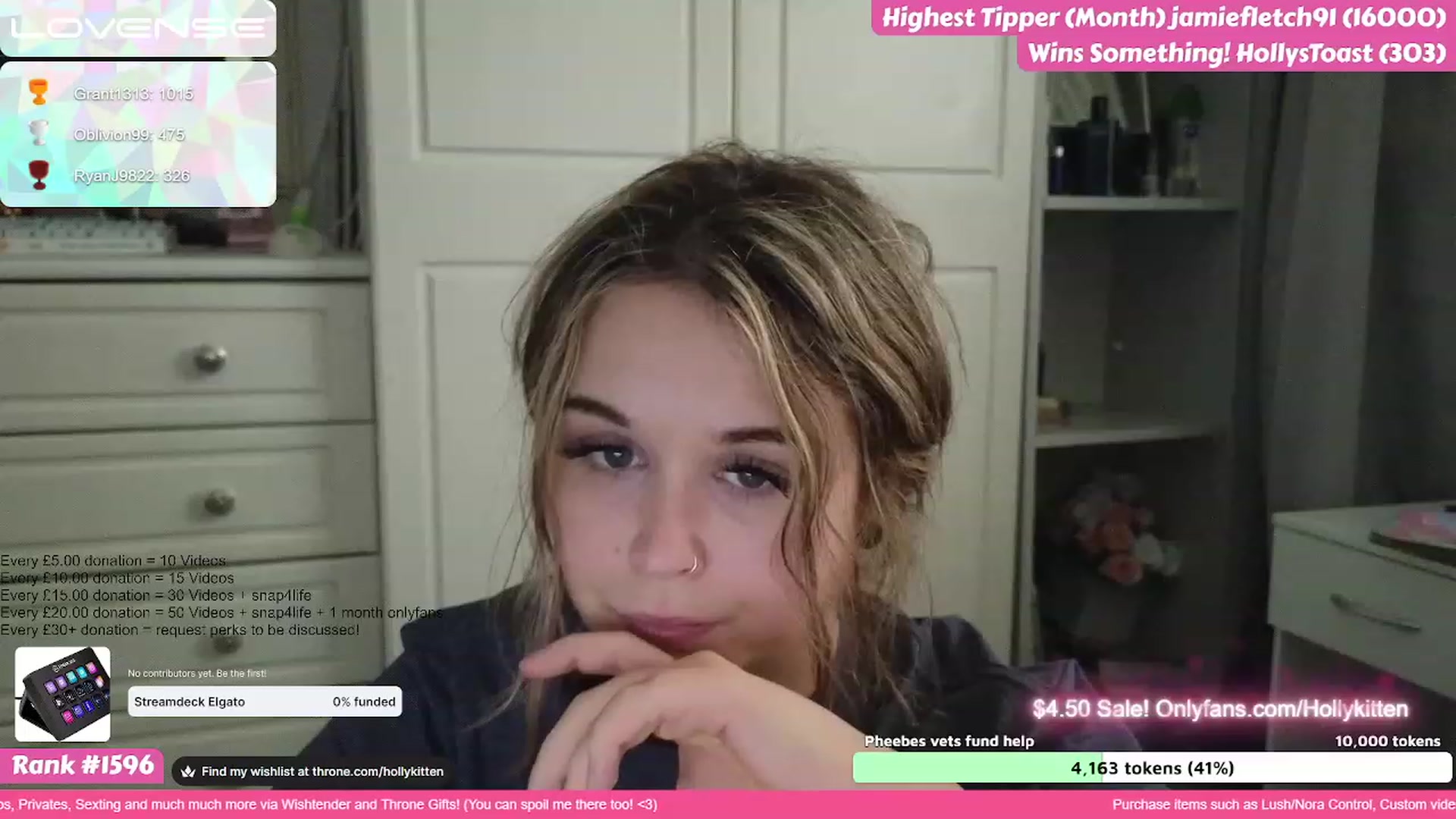 Gallery image thumbnail from HollyKittenn's myfreecams stream on, 07/20/2023, 19:43 image 12 of 20
