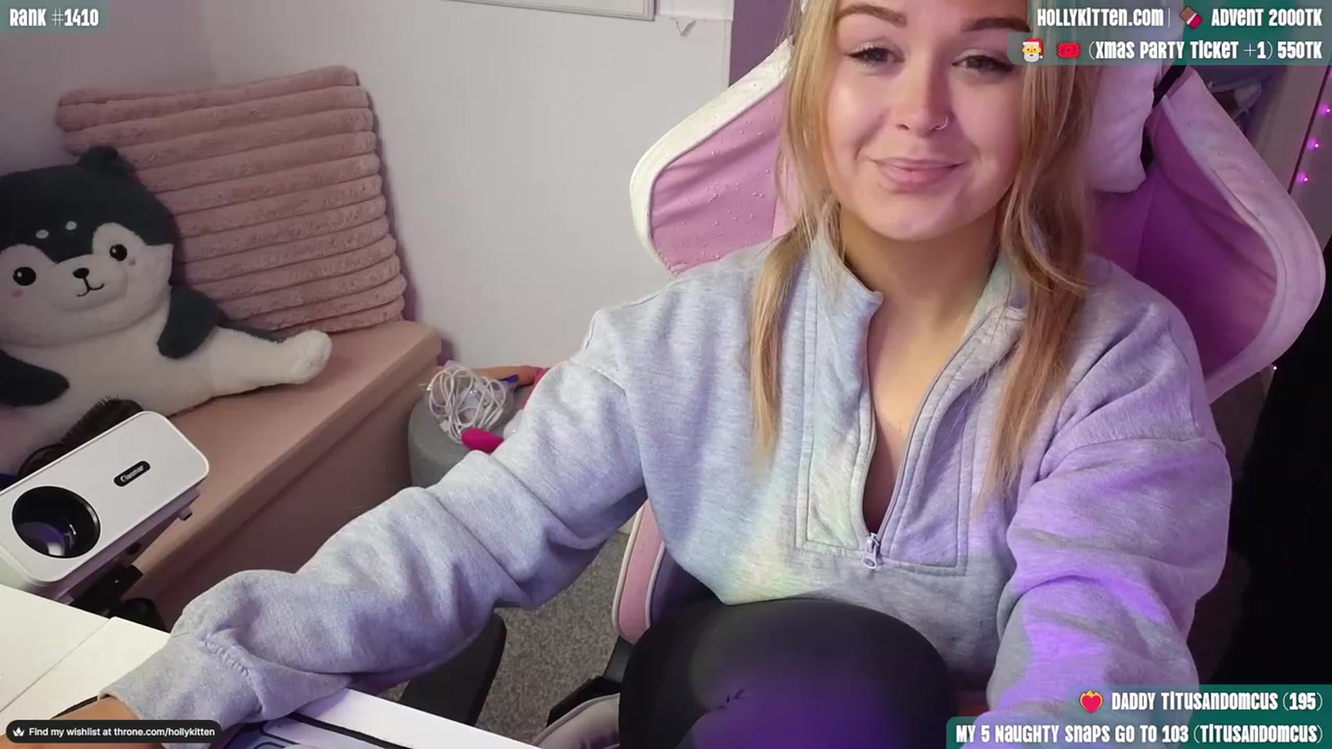 Gallery image thumbnail from HollyKittenn's myfreecams stream on, 11/20/2023, 16:17 image 11 of 20