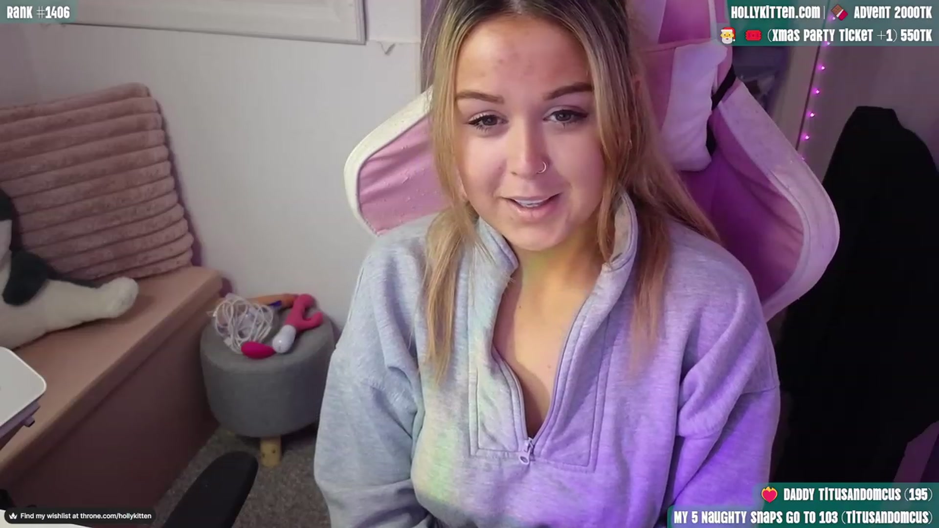 Gallery image thumbnail from HollyKittenn's myfreecams stream on, 11/20/2023, 16:17 image 18 of 20