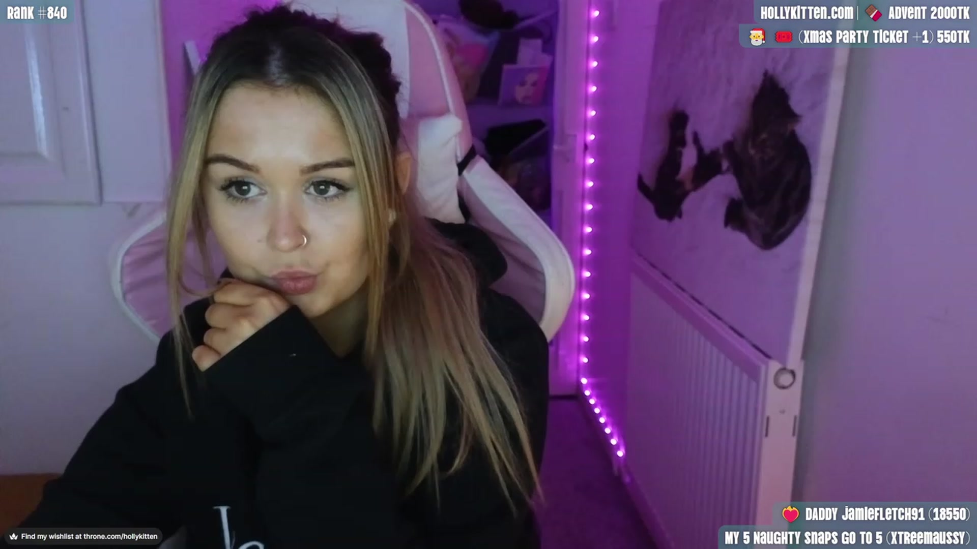 Gallery image thumbnail from HollyKittenn's myfreecams stream on, 11/21/2023, 19:41 image 6 of 20