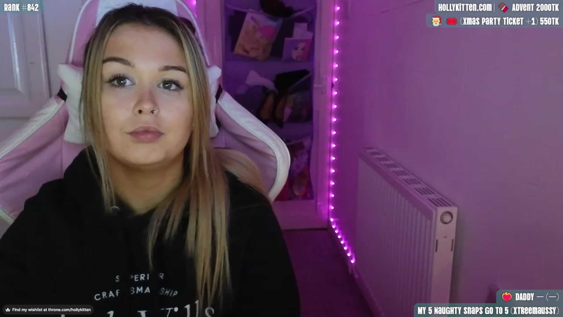 Gallery image thumbnail from HollyKittenn's myfreecams stream on, 11/21/2023, 19:41 image 15 of 20
