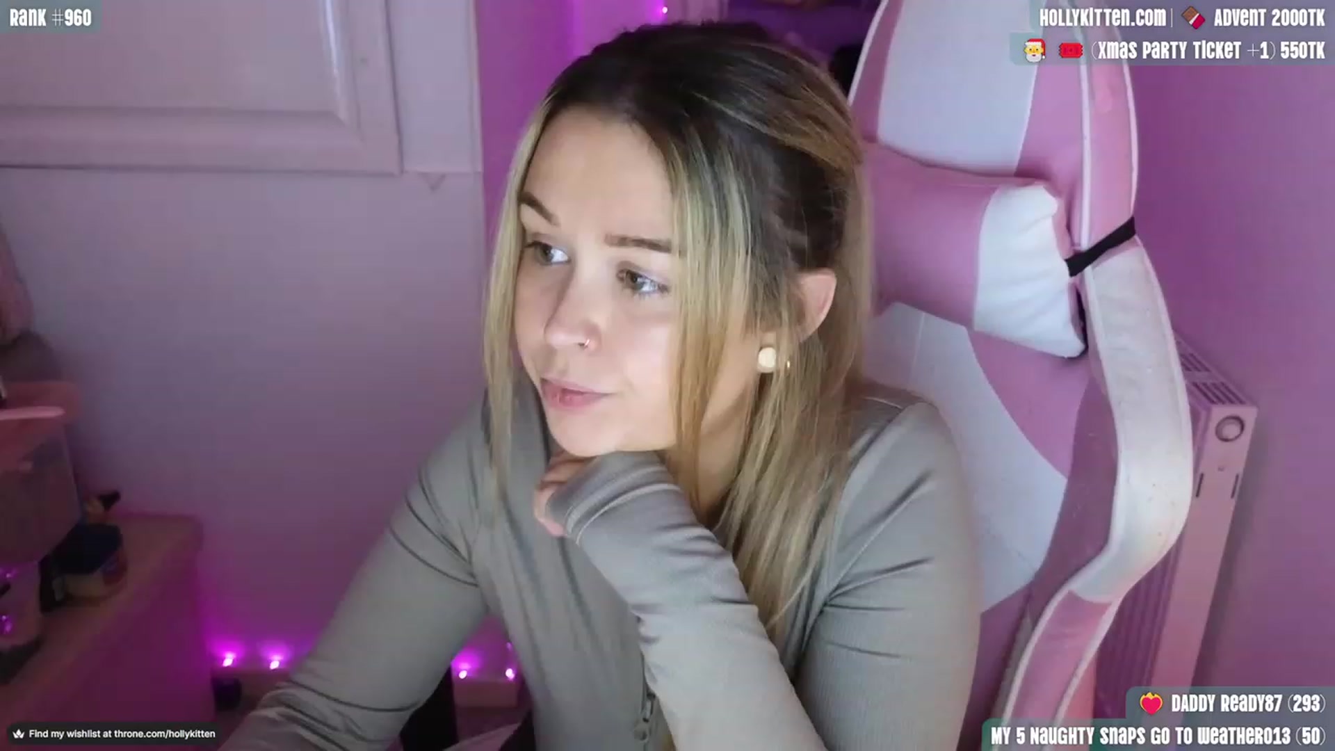 Gallery image thumbnail from HollyKittenn's myfreecams stream on, 11/24/2023, 17:02 image 3 of 20