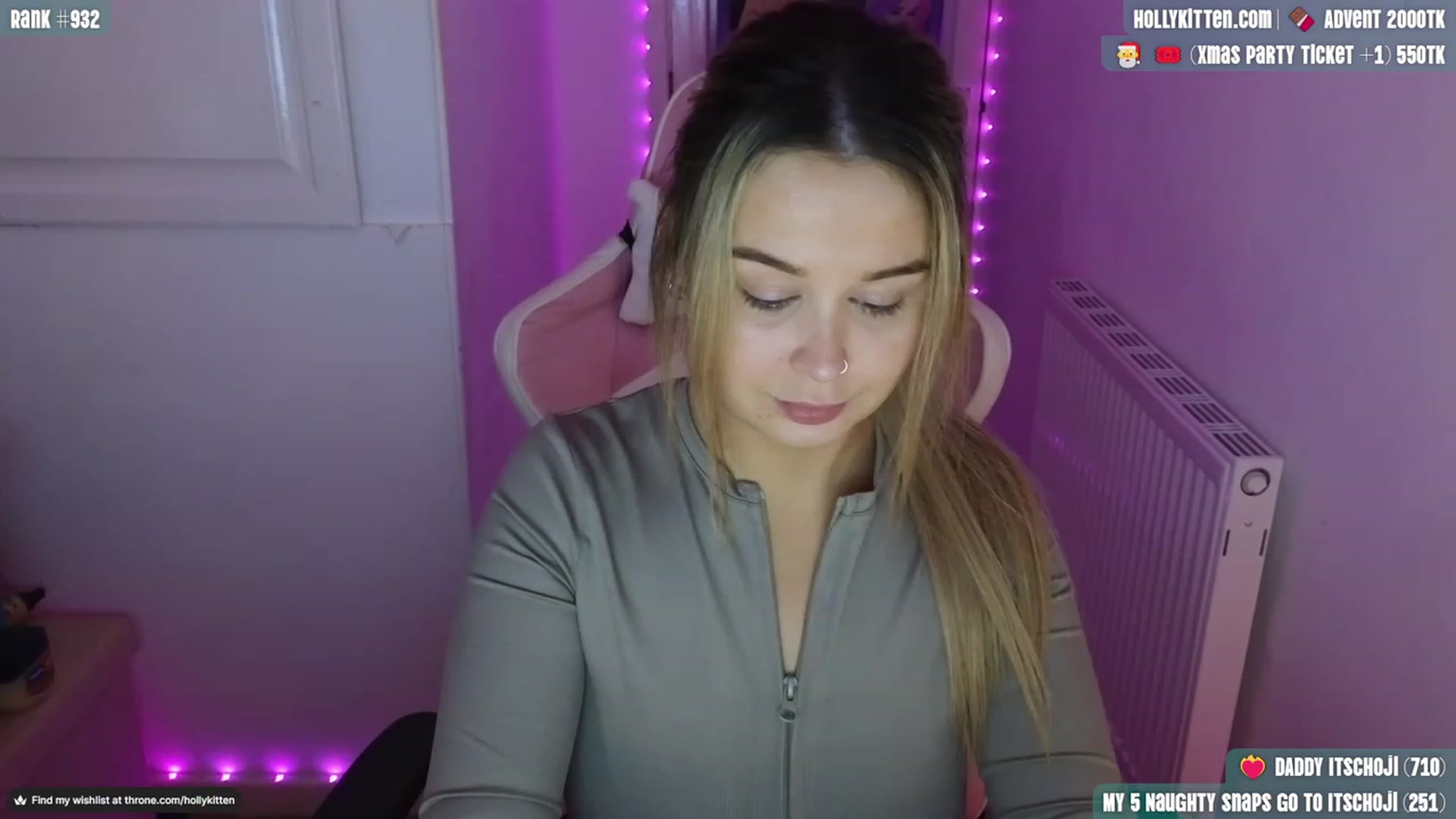 Gallery image thumbnail from HollyKittenn's myfreecams stream on, 11/24/2023, 17:02 image 14 of 20