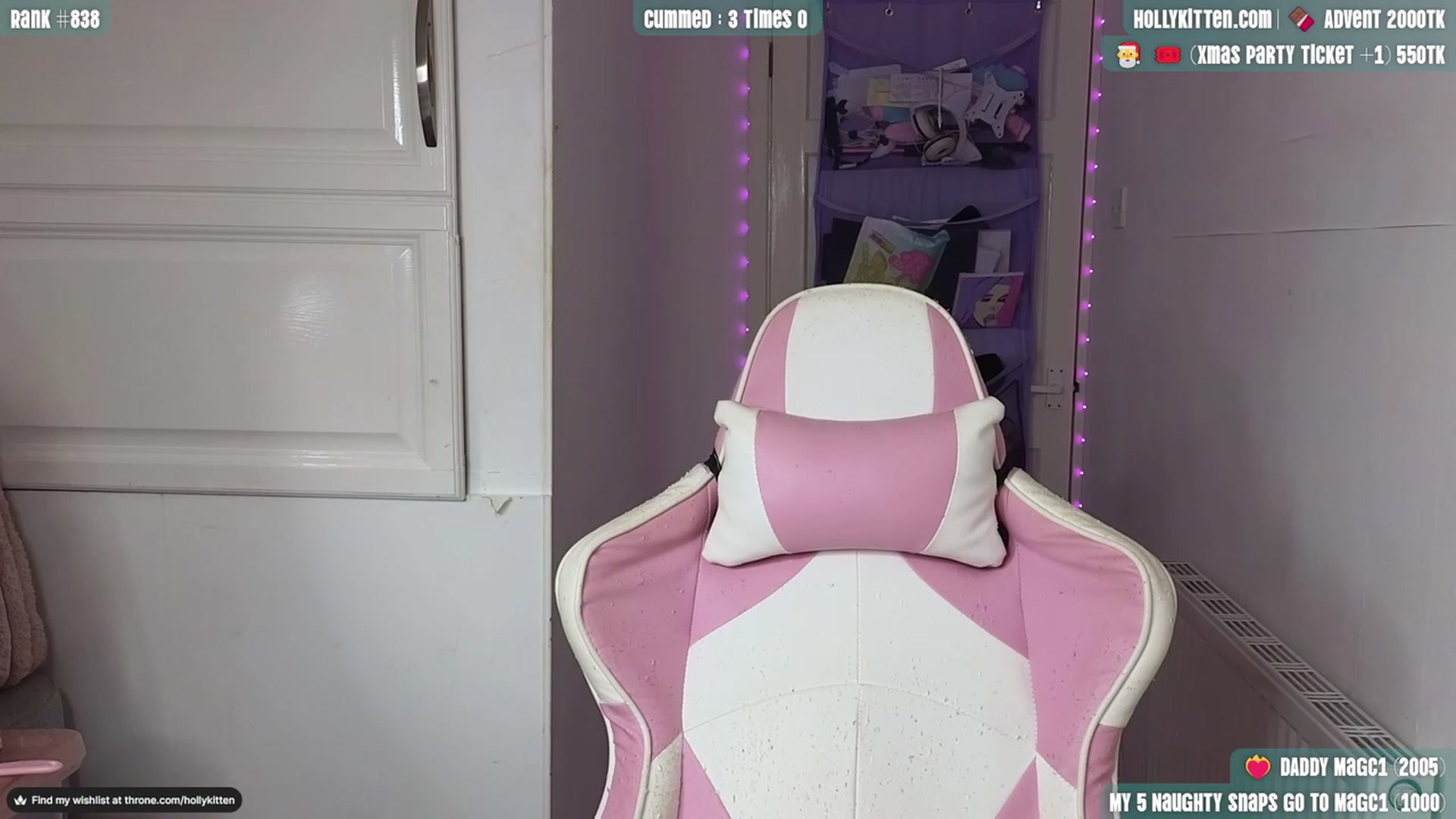 Gallery image thumbnail from HollyKittenn's myfreecams stream on, 11/24/2023, 20:49 image 14 of 20
