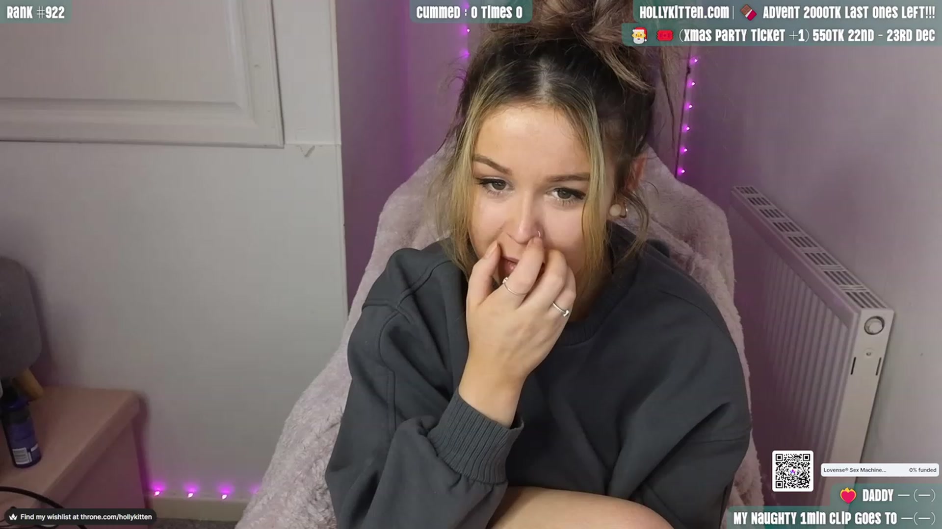 Gallery image thumbnail from HollyKittenn's myfreecams stream on, 11/27/2023, 16:00 image 7 of 20